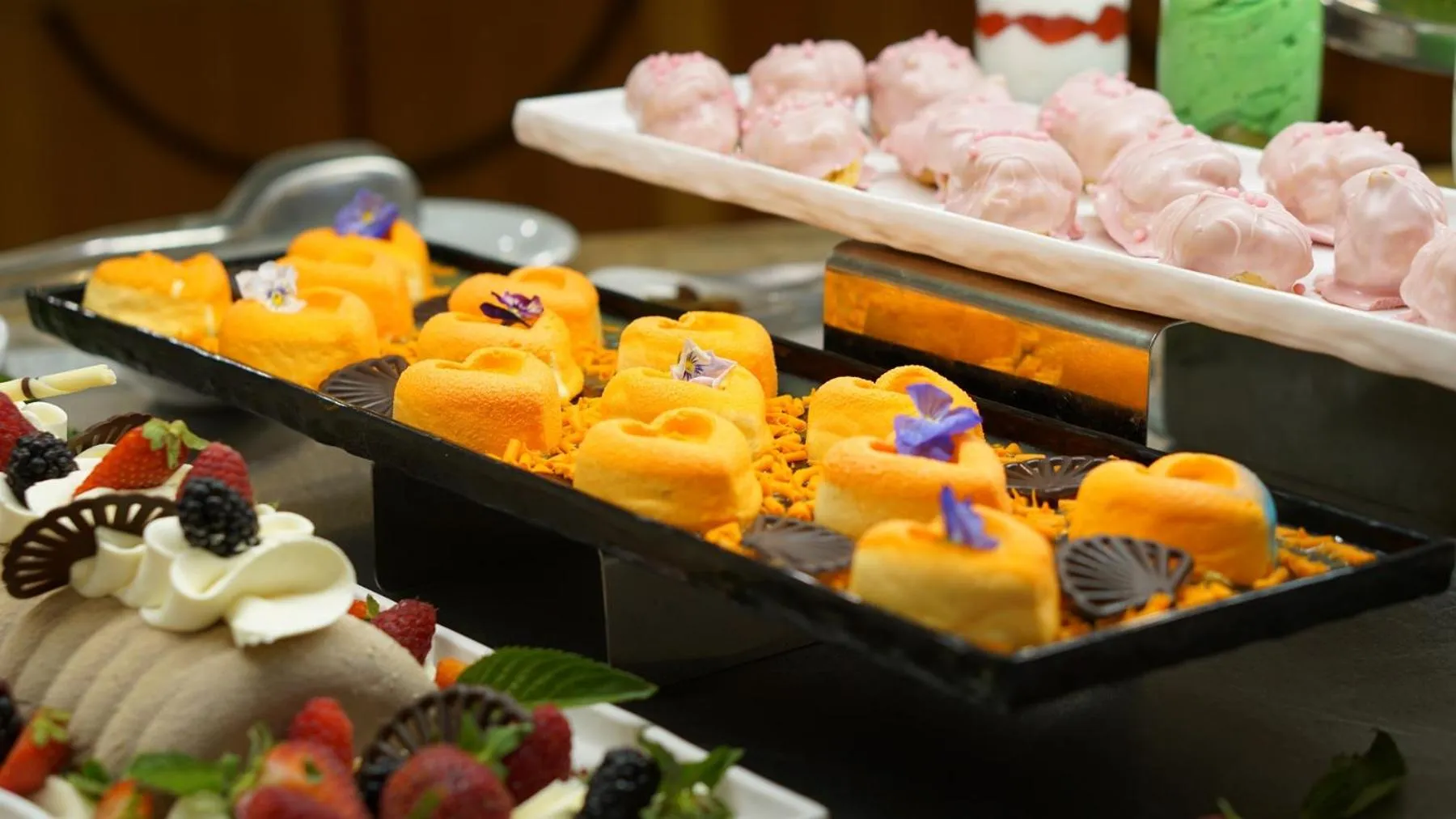 Restaurant/places to eat in DIT Majestic Beach Resort