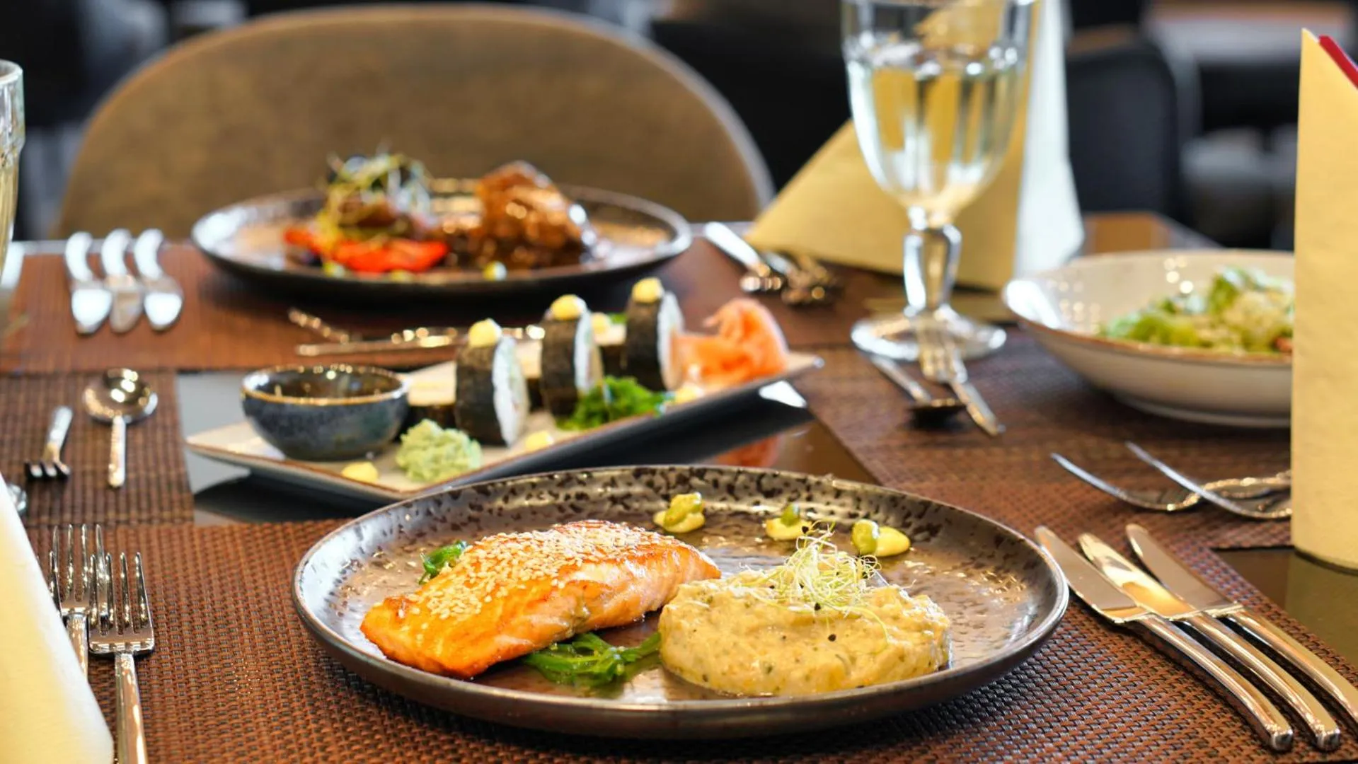 Restaurant/places to eat in DIT Majestic Beach Resort