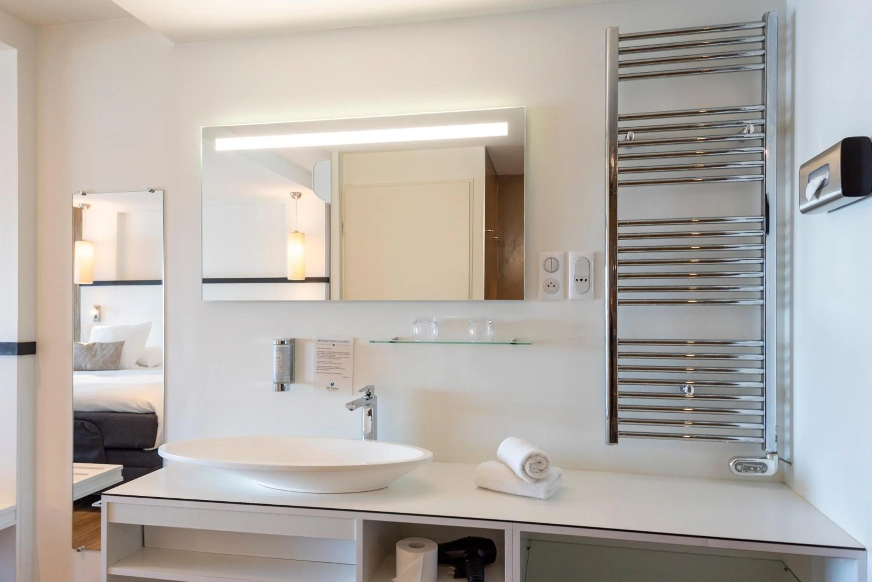 Bedroom in Côté Thalasso Hôtel & Spa Marin