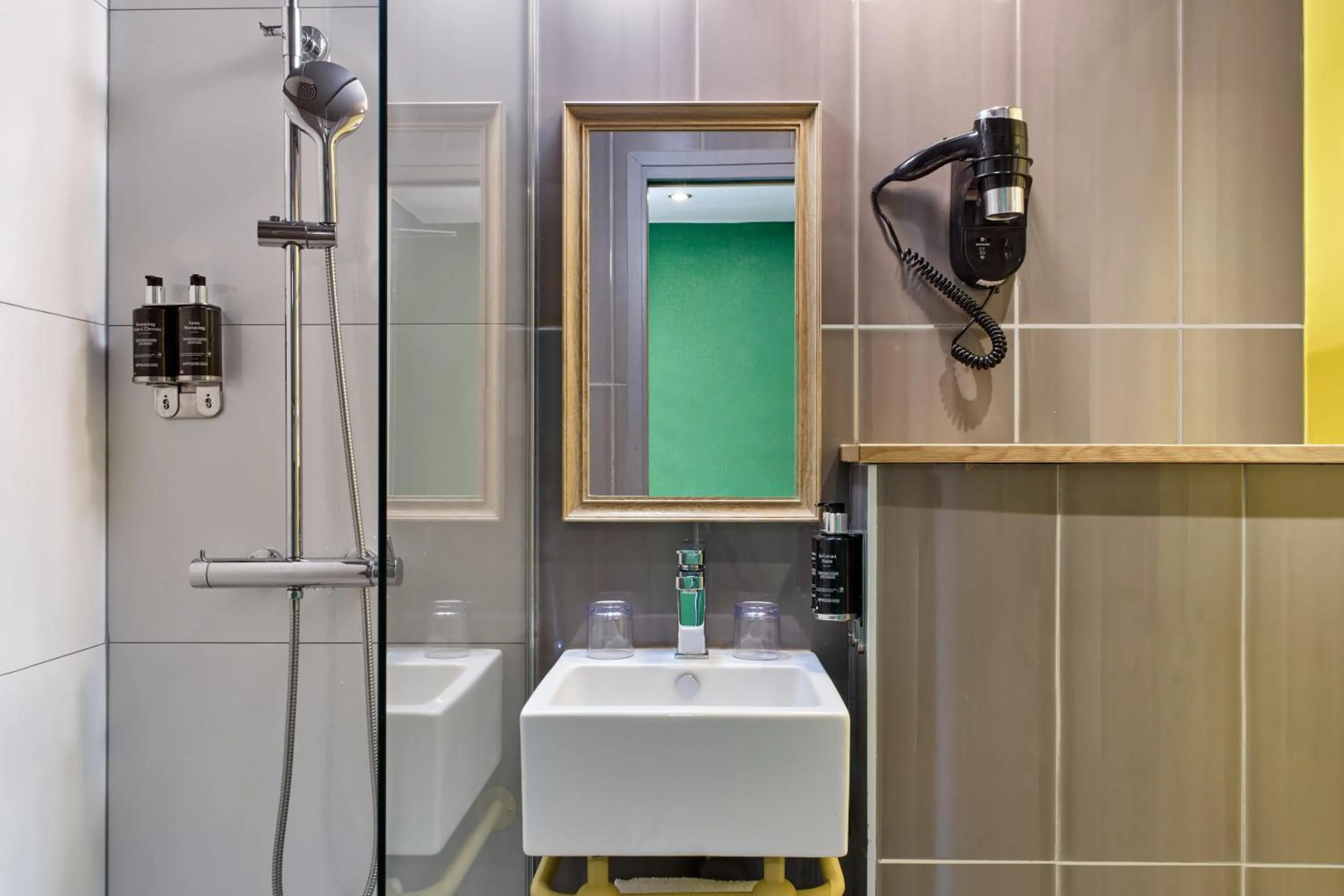 Bathroom in Hôtel Joséphine by Happyculture