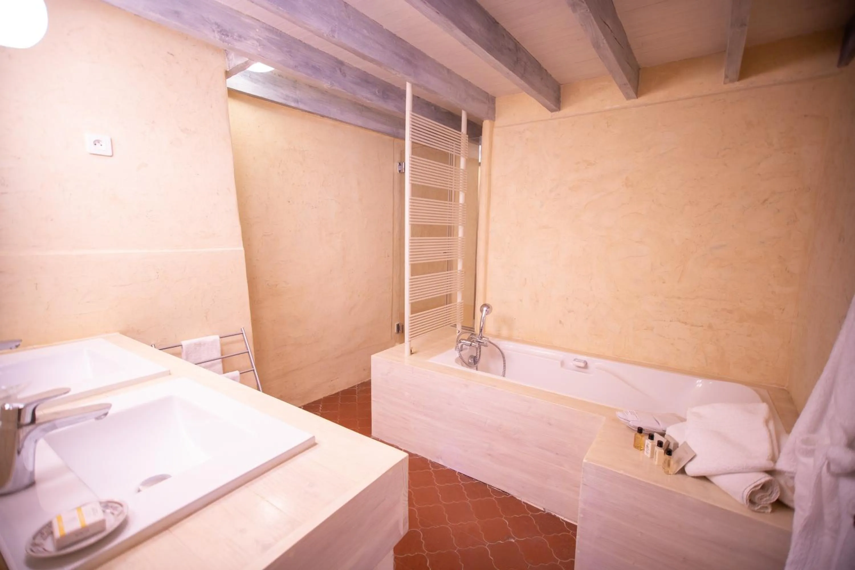Bathroom in Châteauzen