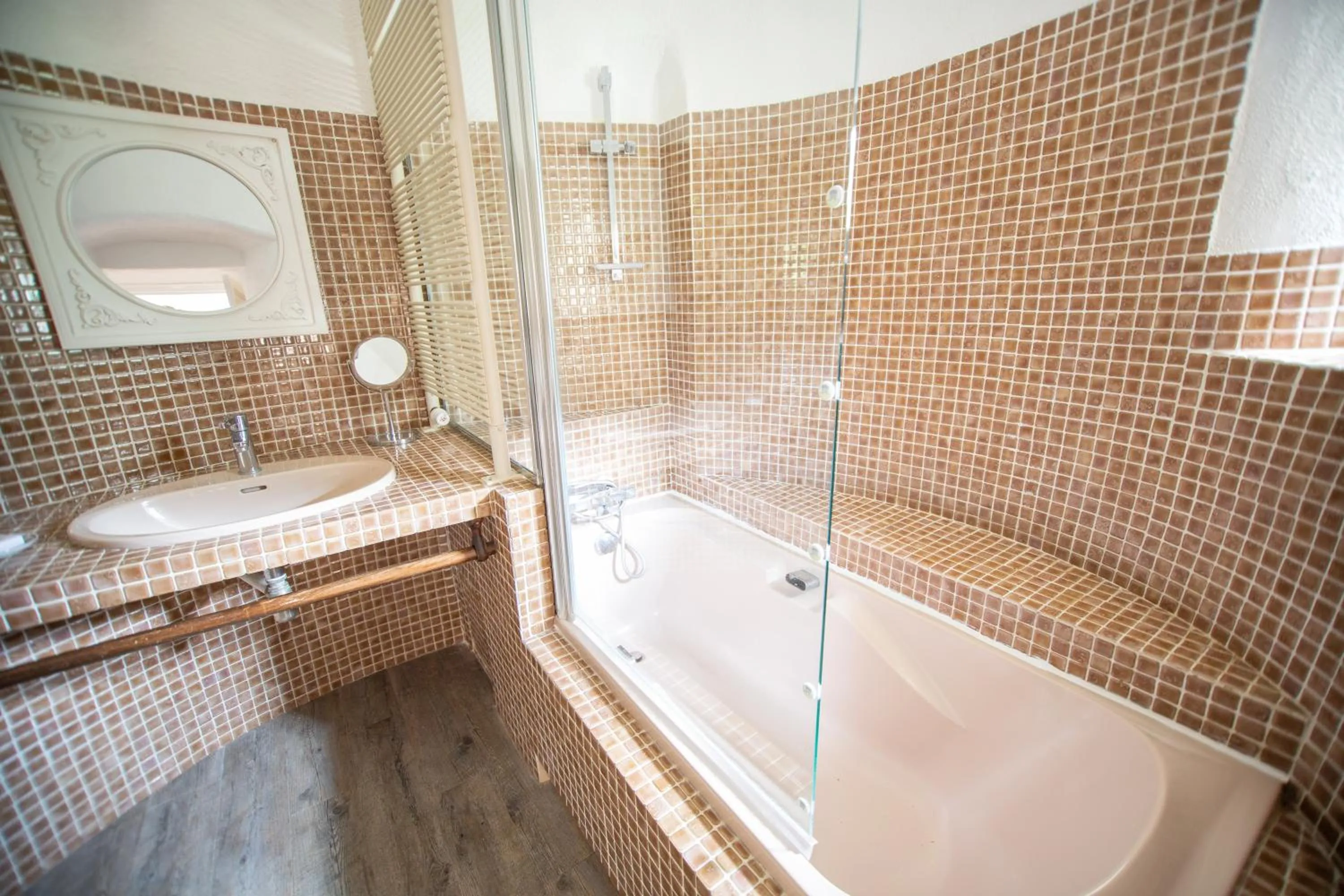 Bathroom in Châteauzen