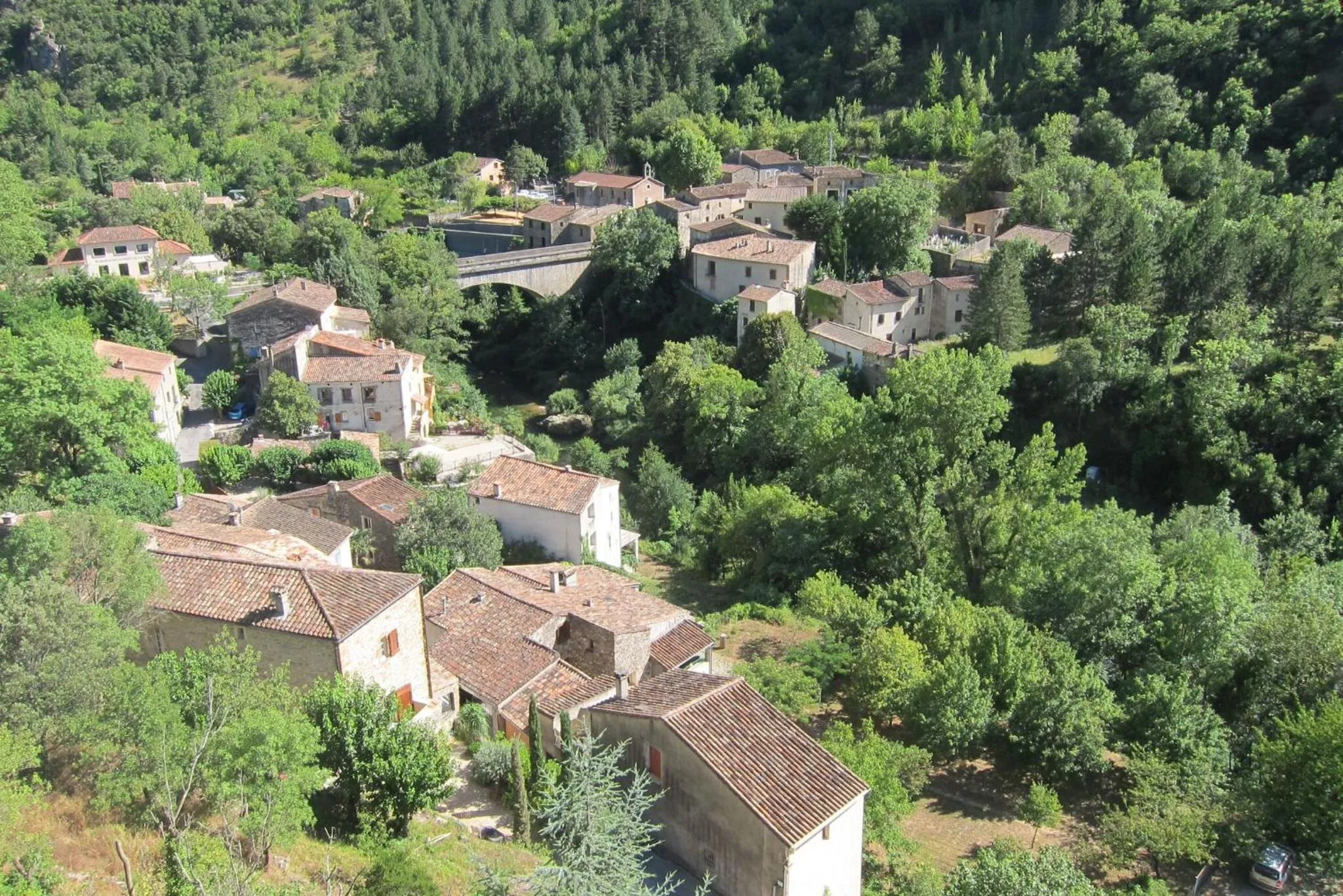 Property building in Châteauzen