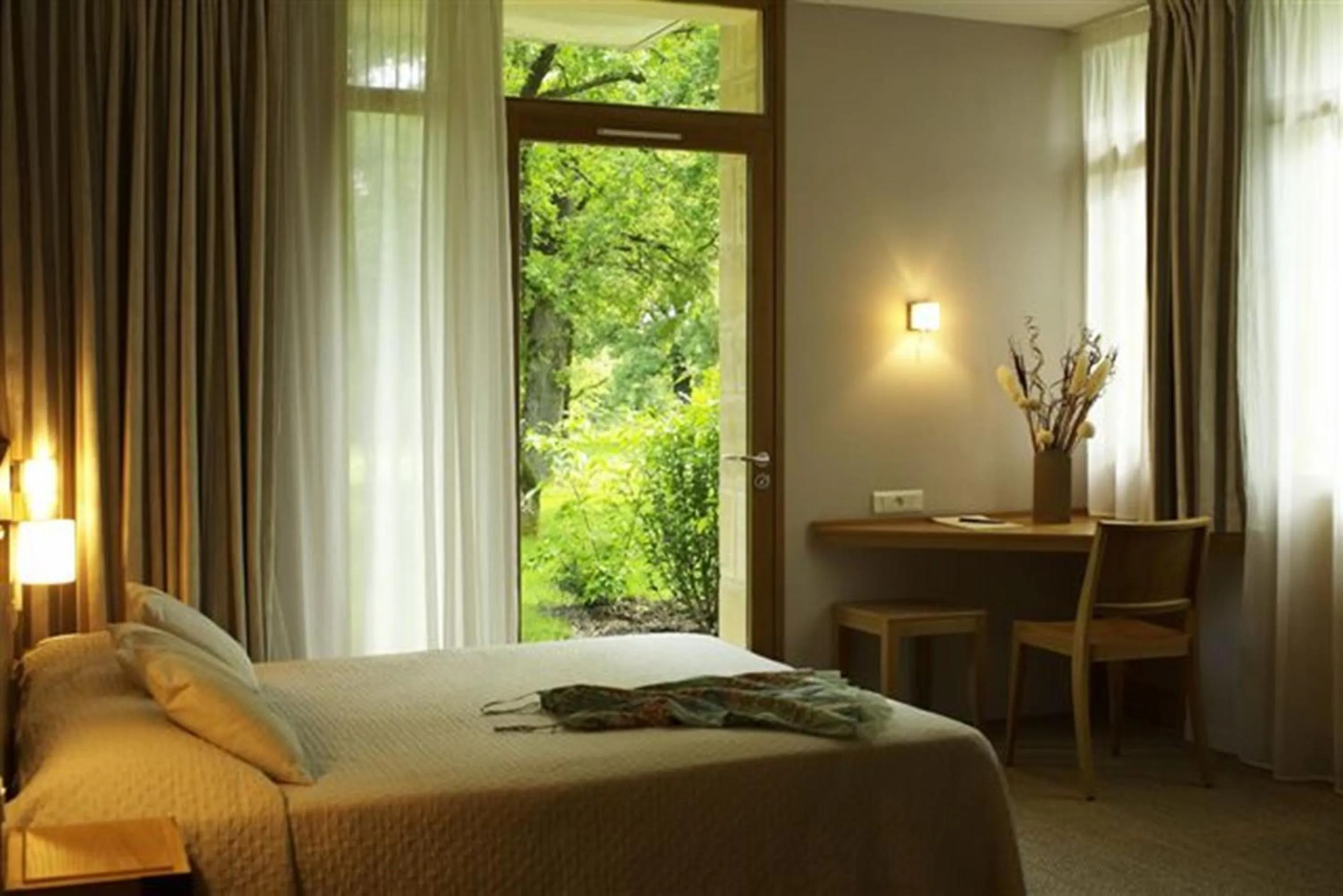 Photo of the whole room, Bed in Hôtel Les Esclargies