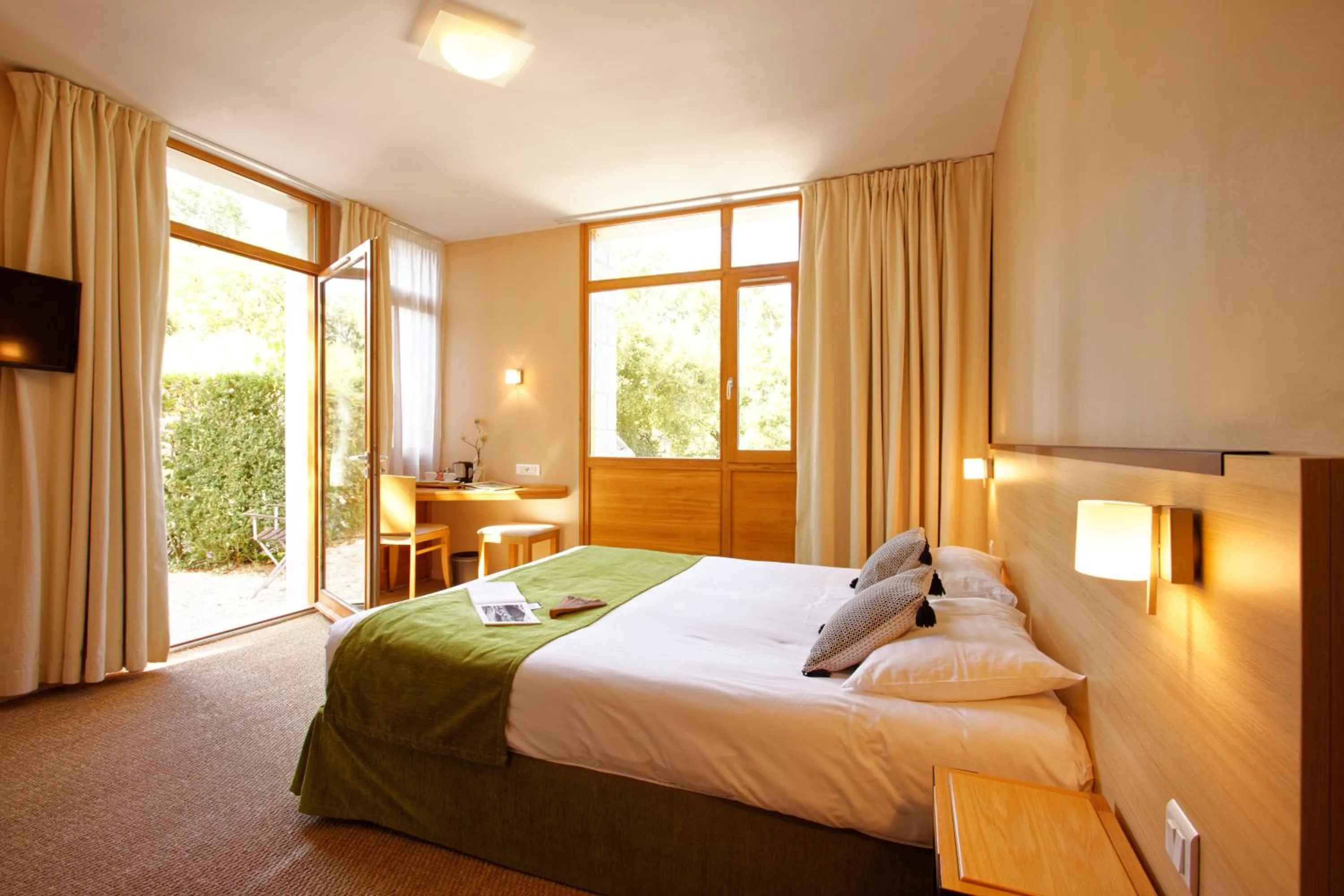 Bed in Hôtel Les Esclargies