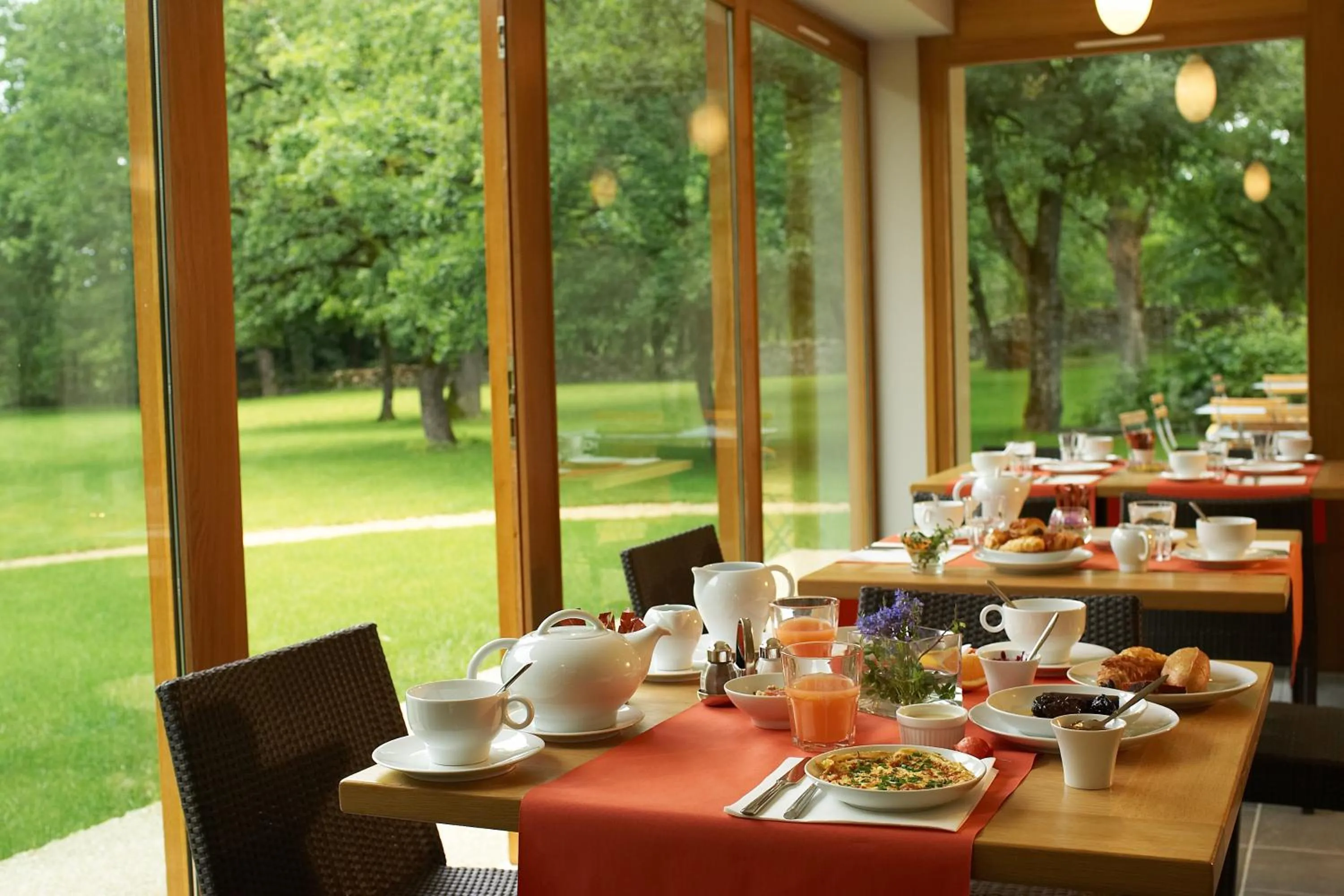 Restaurant/places to eat in Hôtel Les Esclargies