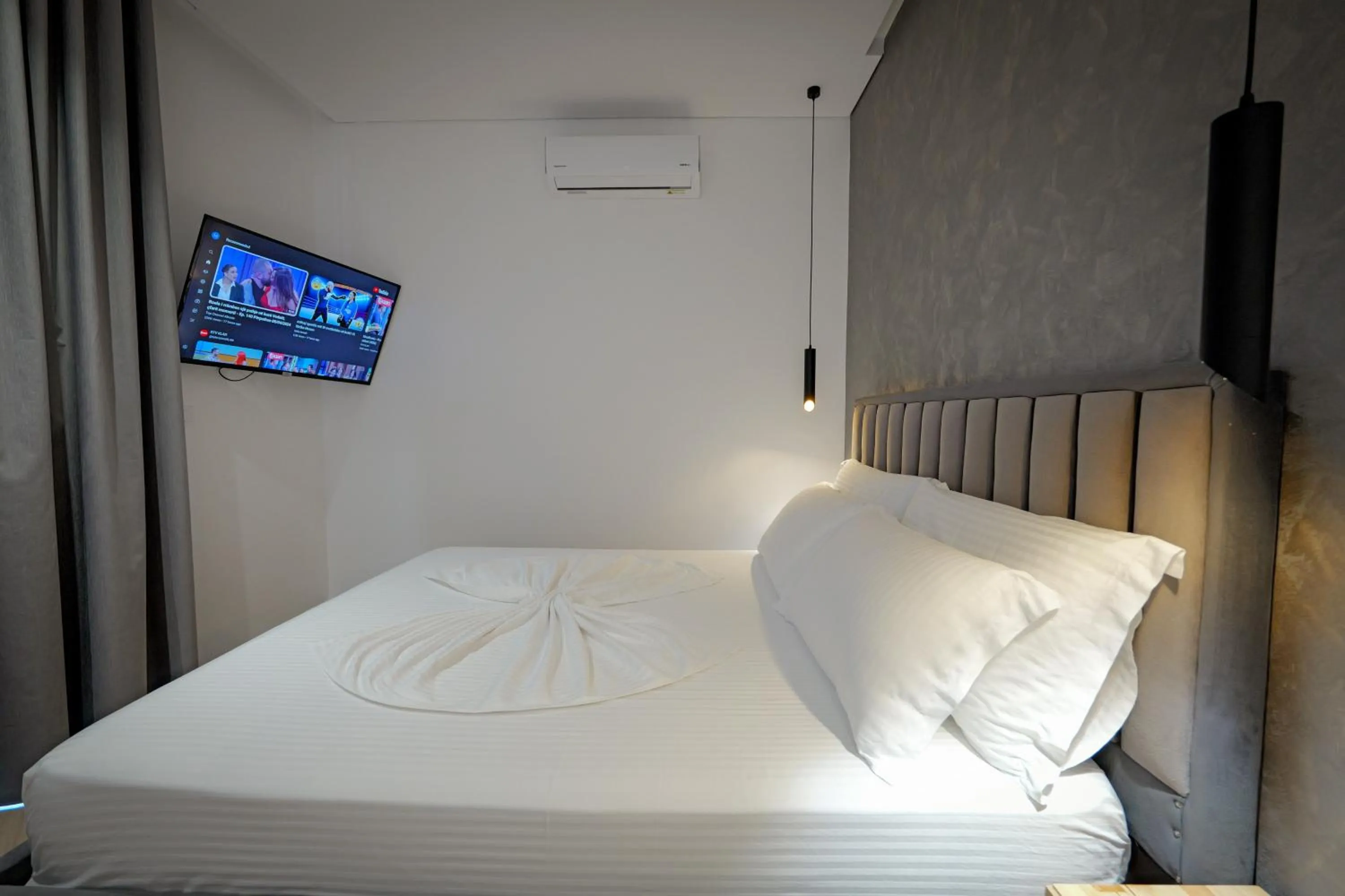 Bed in Villa Juna Beach