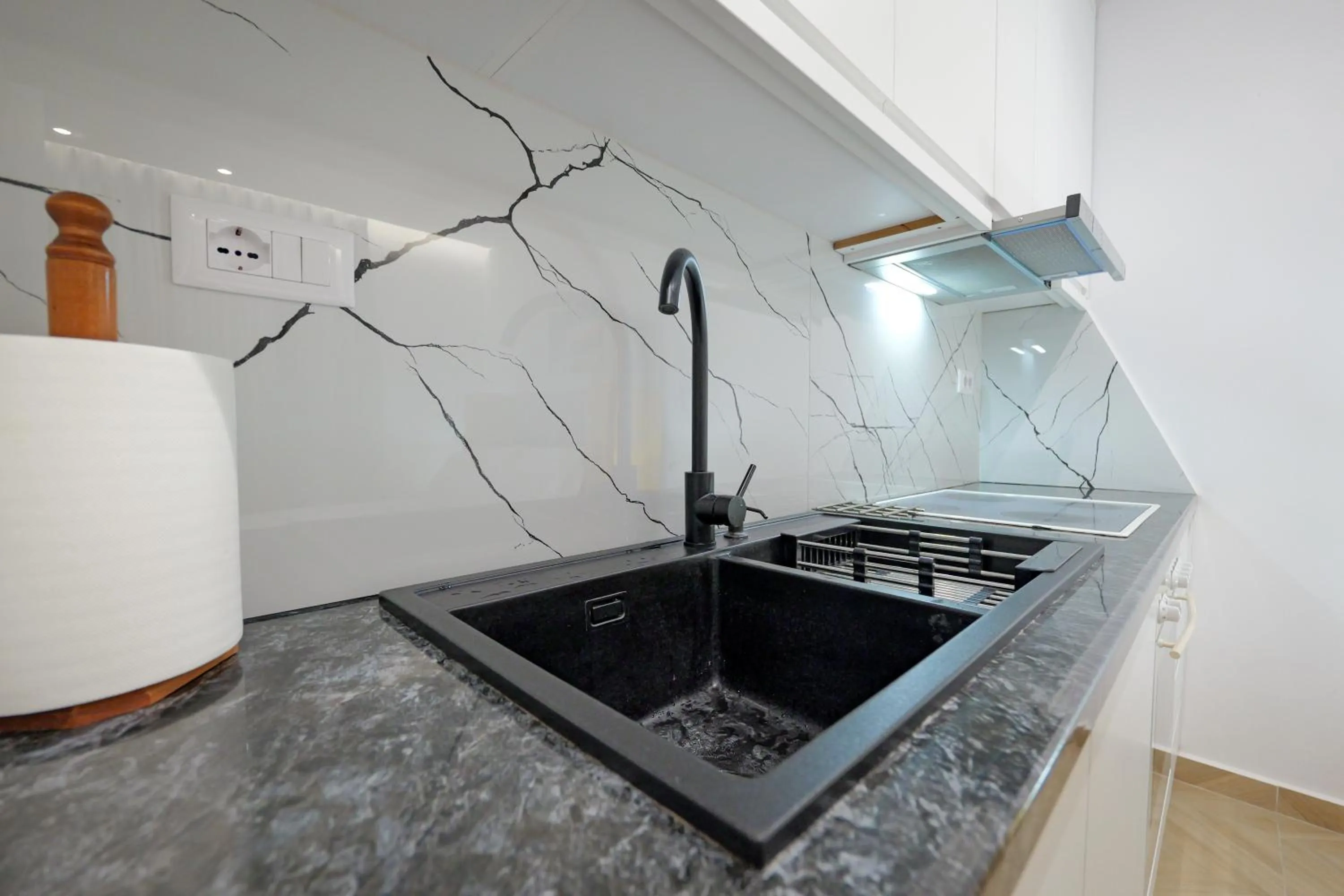 Kitchen or kitchenette in Villa Juna Beach