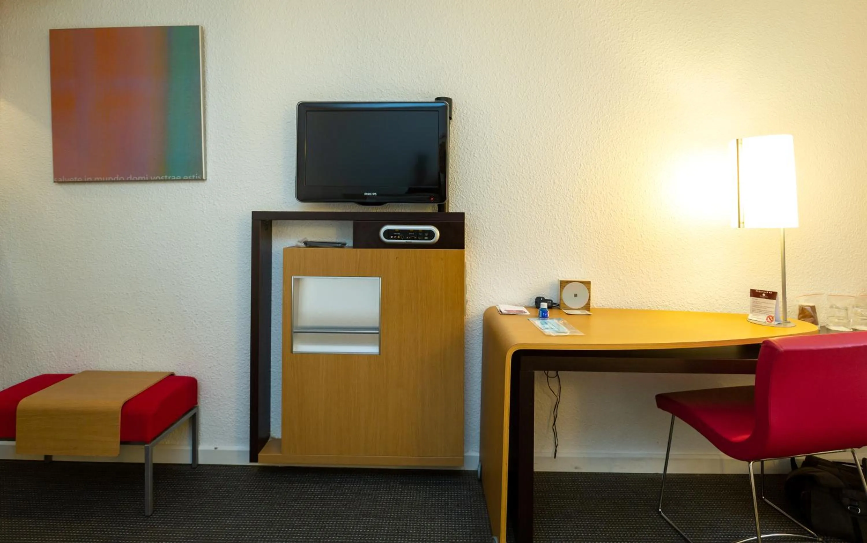 TV and multimedia in Accra City Hotel