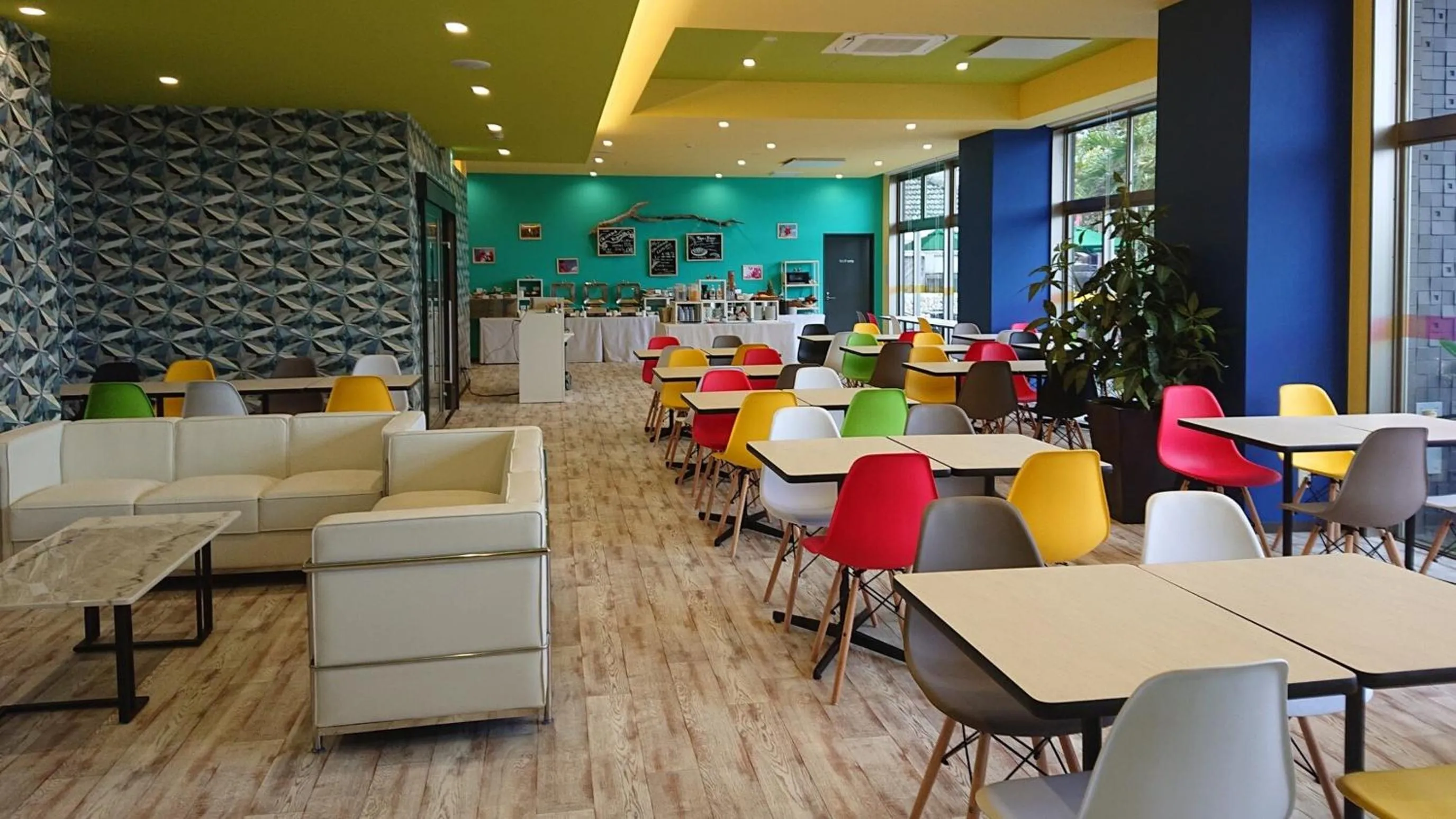 Restaurant/places to eat in Green Rich Hotel Okinawa Nago (Artificial hot spring Futamata Yunohana)