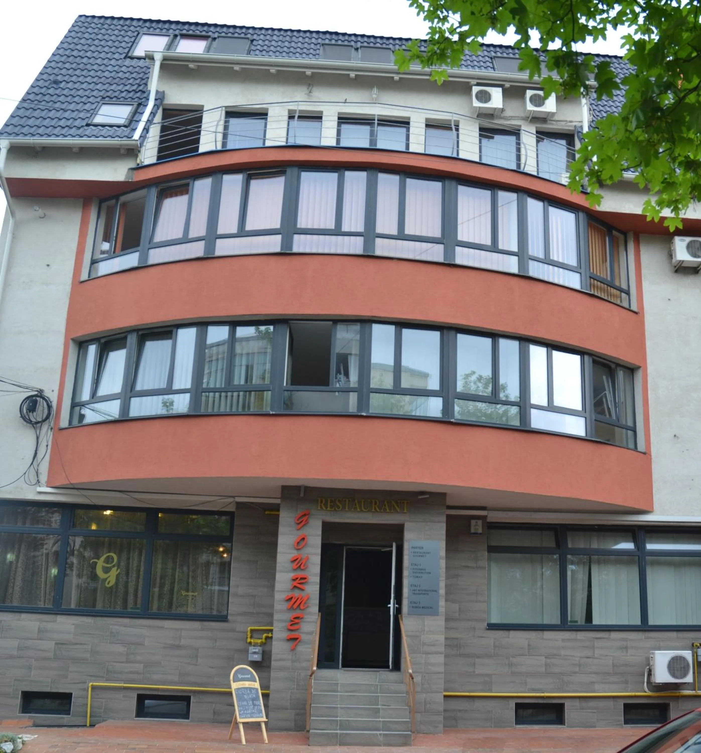 Property building in ApartHotel Zorilor