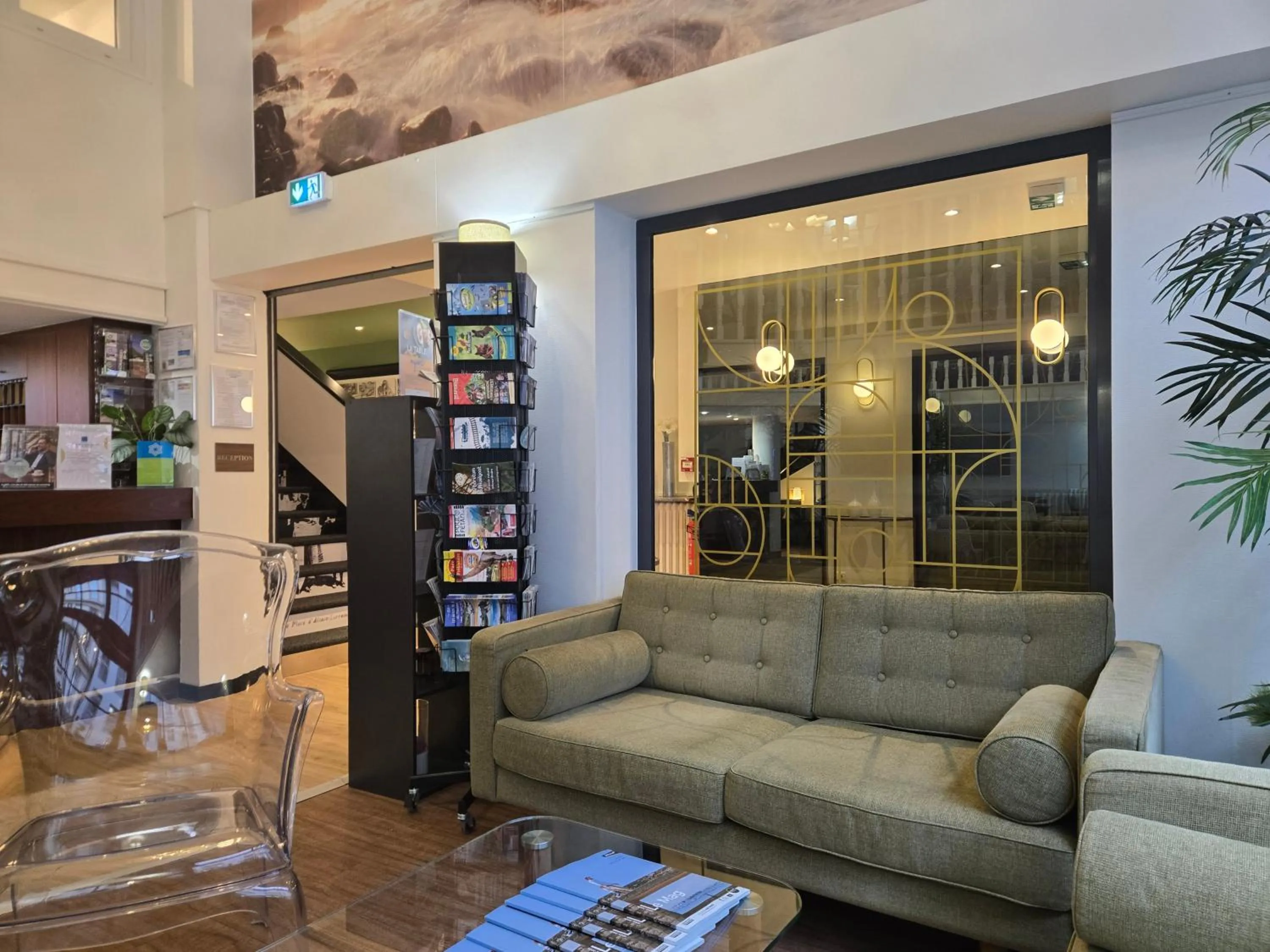 Living room in Sure Hotel By Best Western Lorient Centre