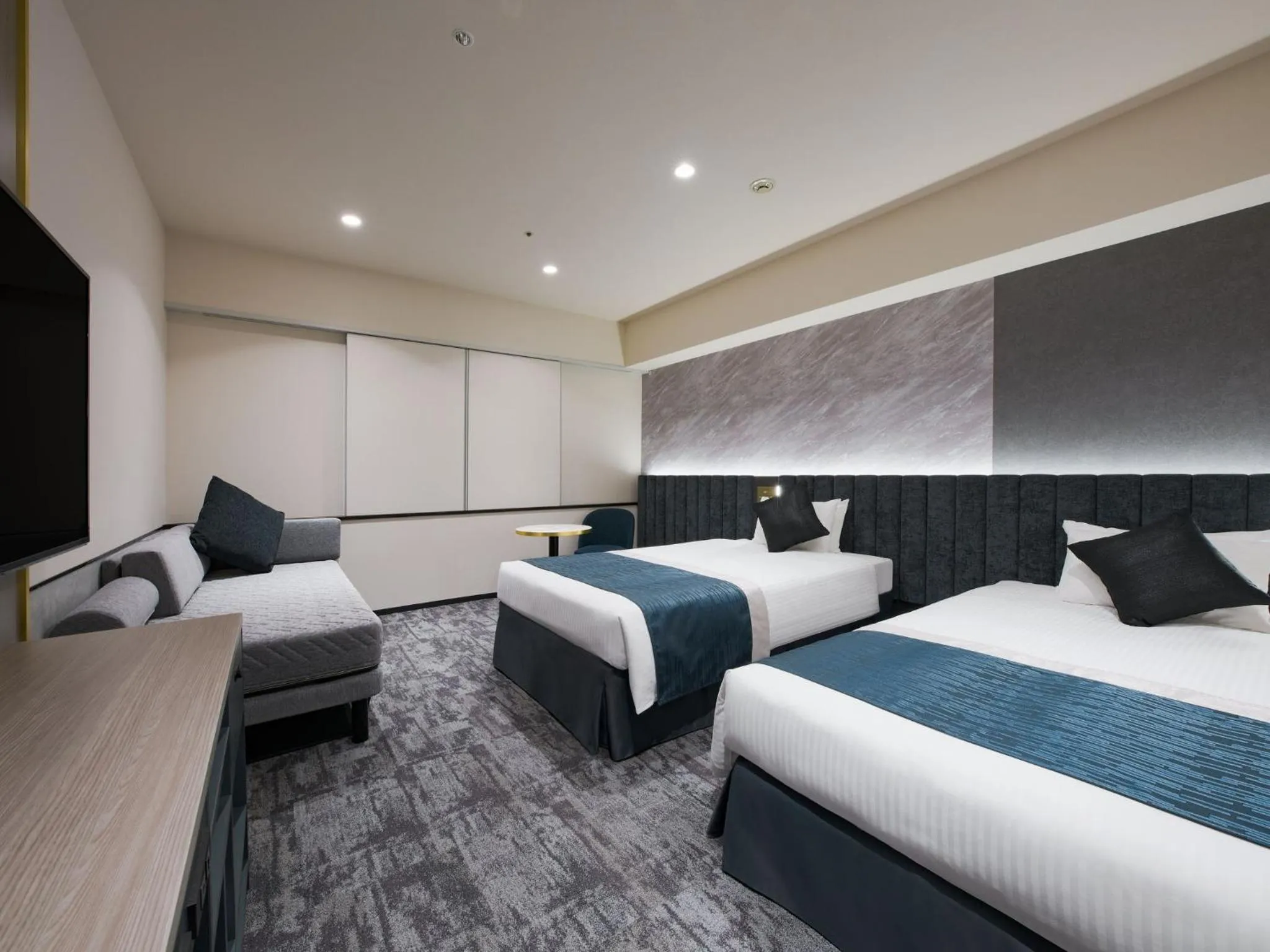 Photo of the whole room, Bed in Hotel Villa Fontaine Grand Tokyo-Shiodome