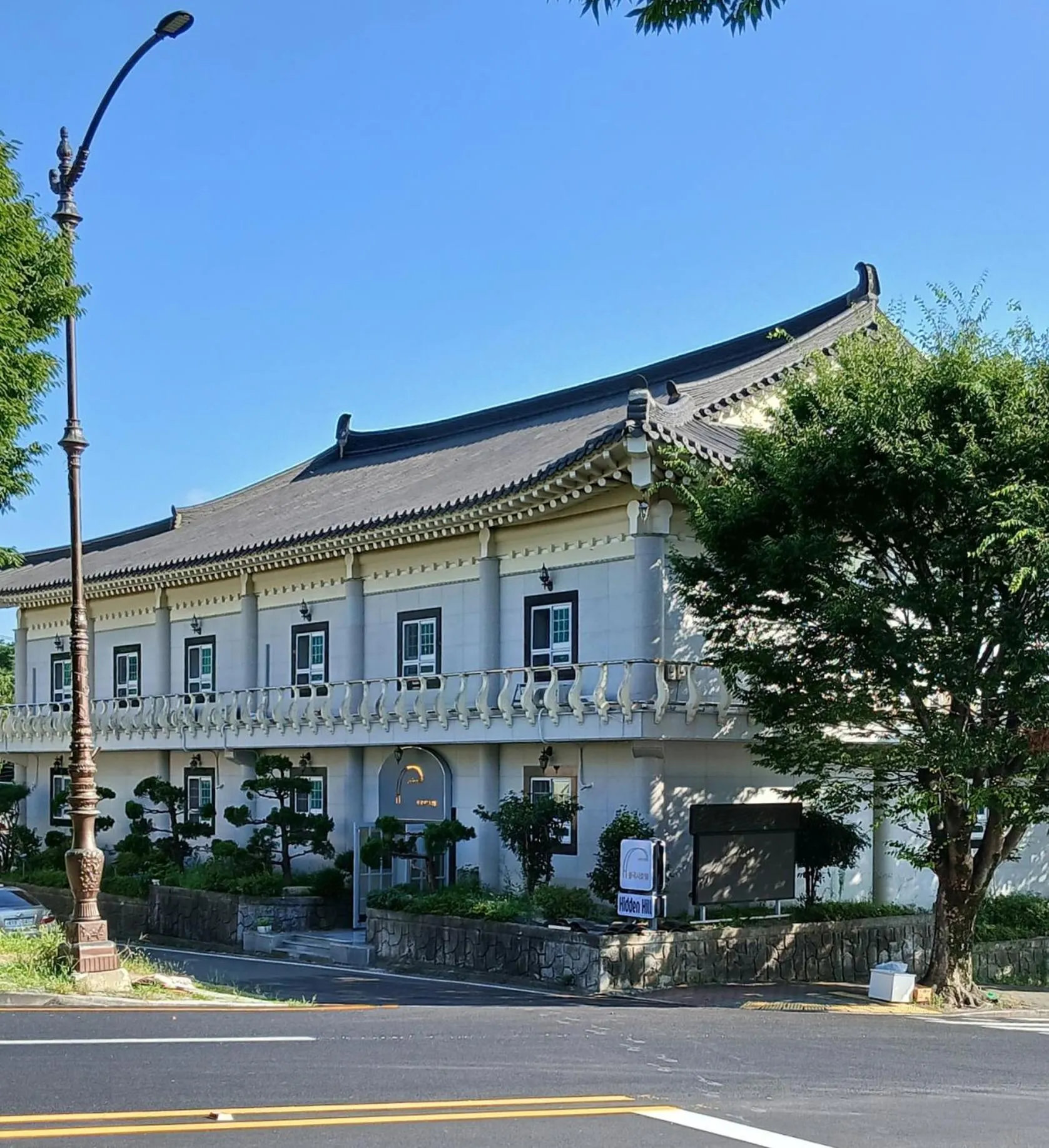 Property building in 히든힐호텔경주