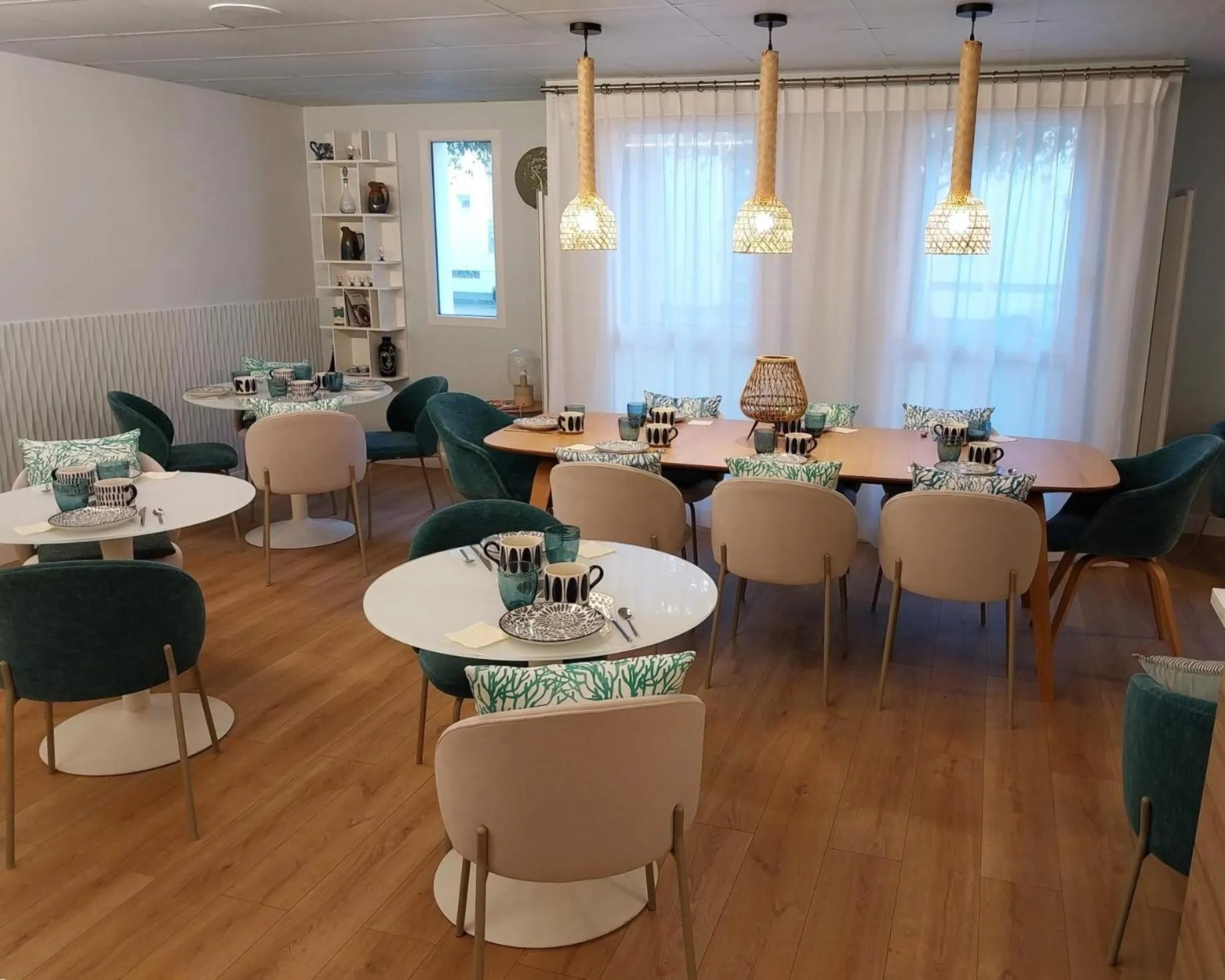 Breakfast in Séjours & Affaires La Rochelle Les Minimes