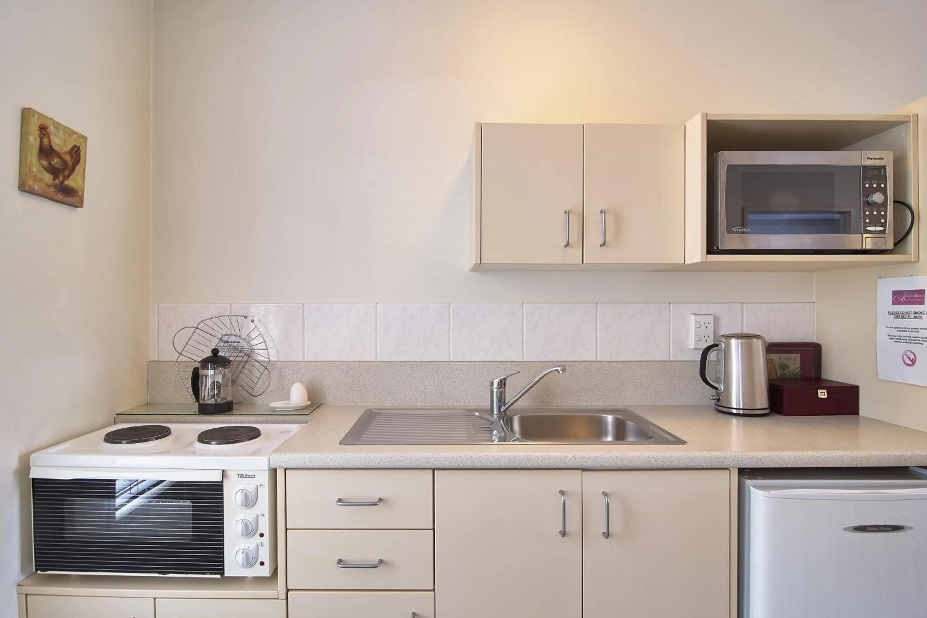 Kitchen or kitchenette in Apollo Motel