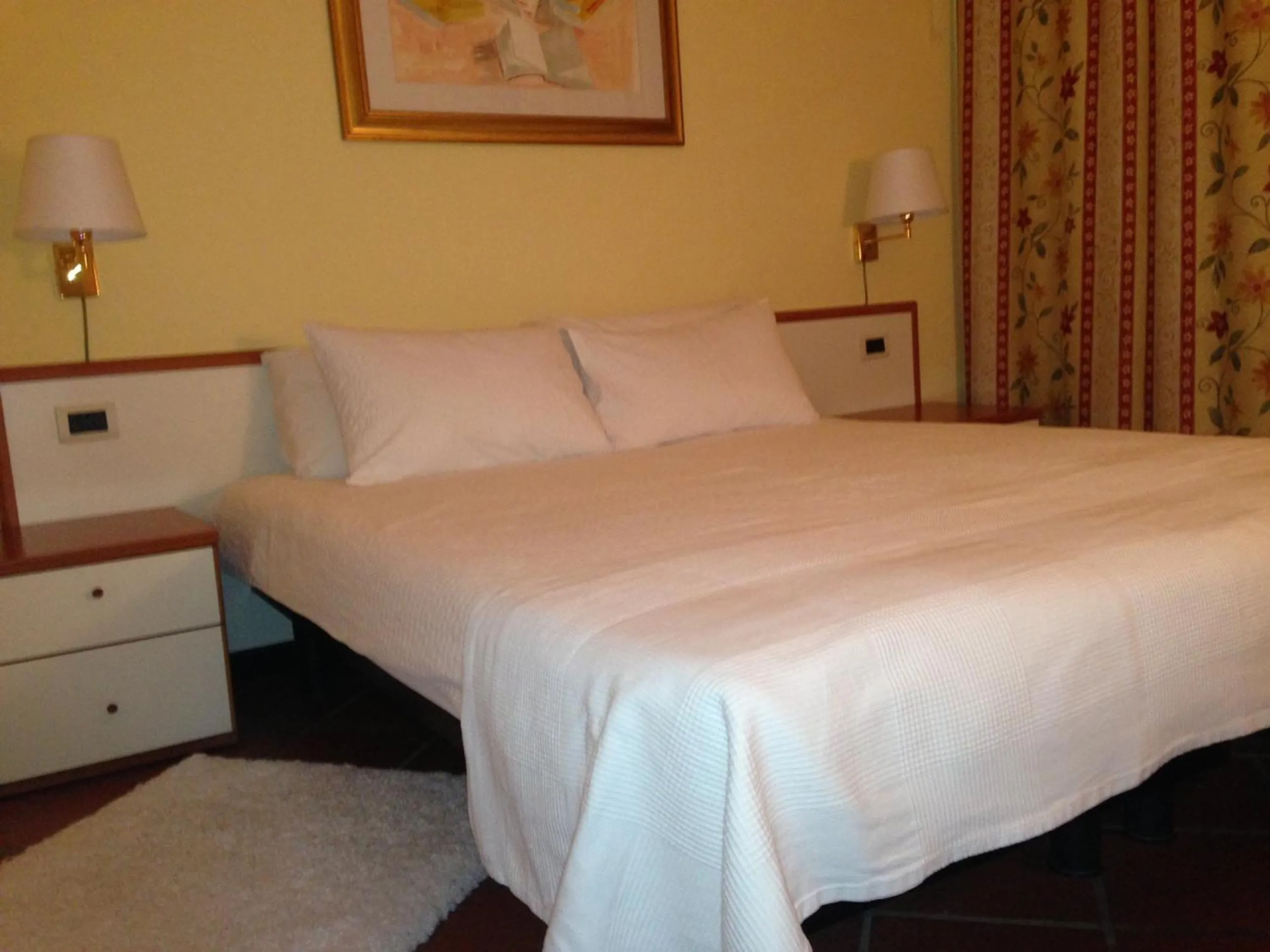 Bedroom, Bed in Aksai Residence