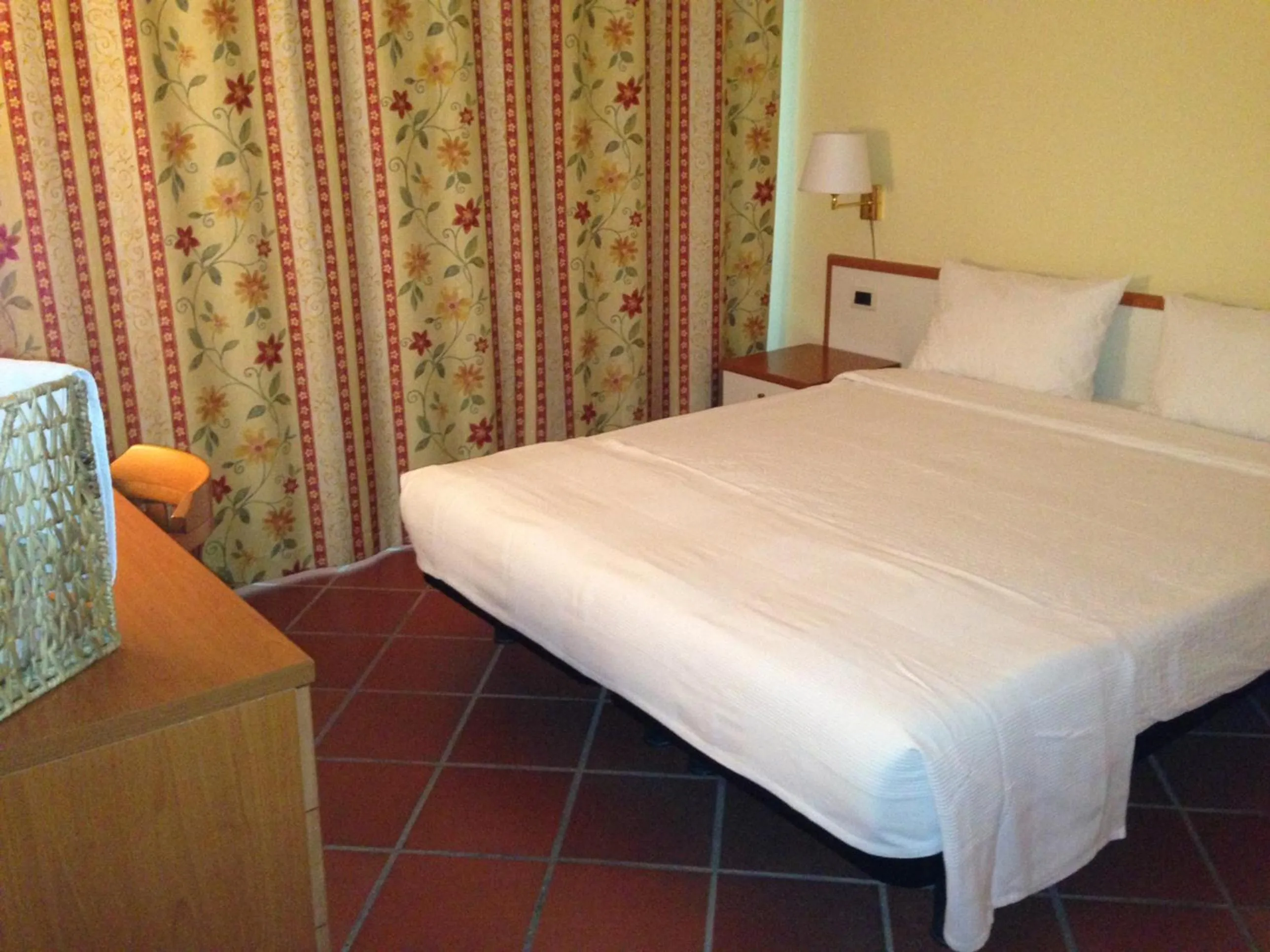 Bedroom, Bed in Aksai Residence