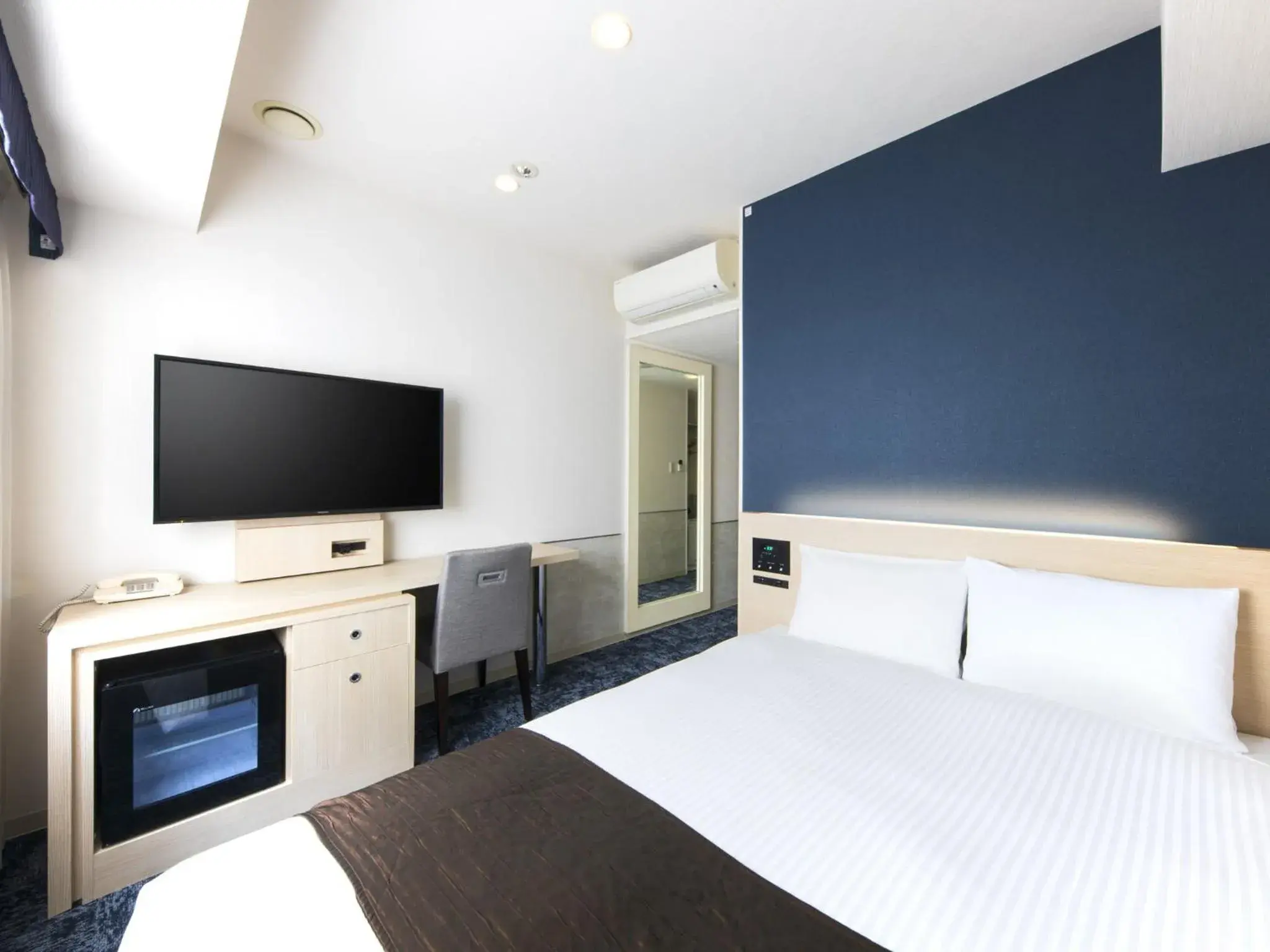 Double Room - Non-Smoking in Hotel Villa Fontaine Tokyo-Nihombashi Mitsukoshimae Double Room - Non-Smoking in Hotel Villa Fontaine Tokyo-Nihombashi Mitsukoshimae