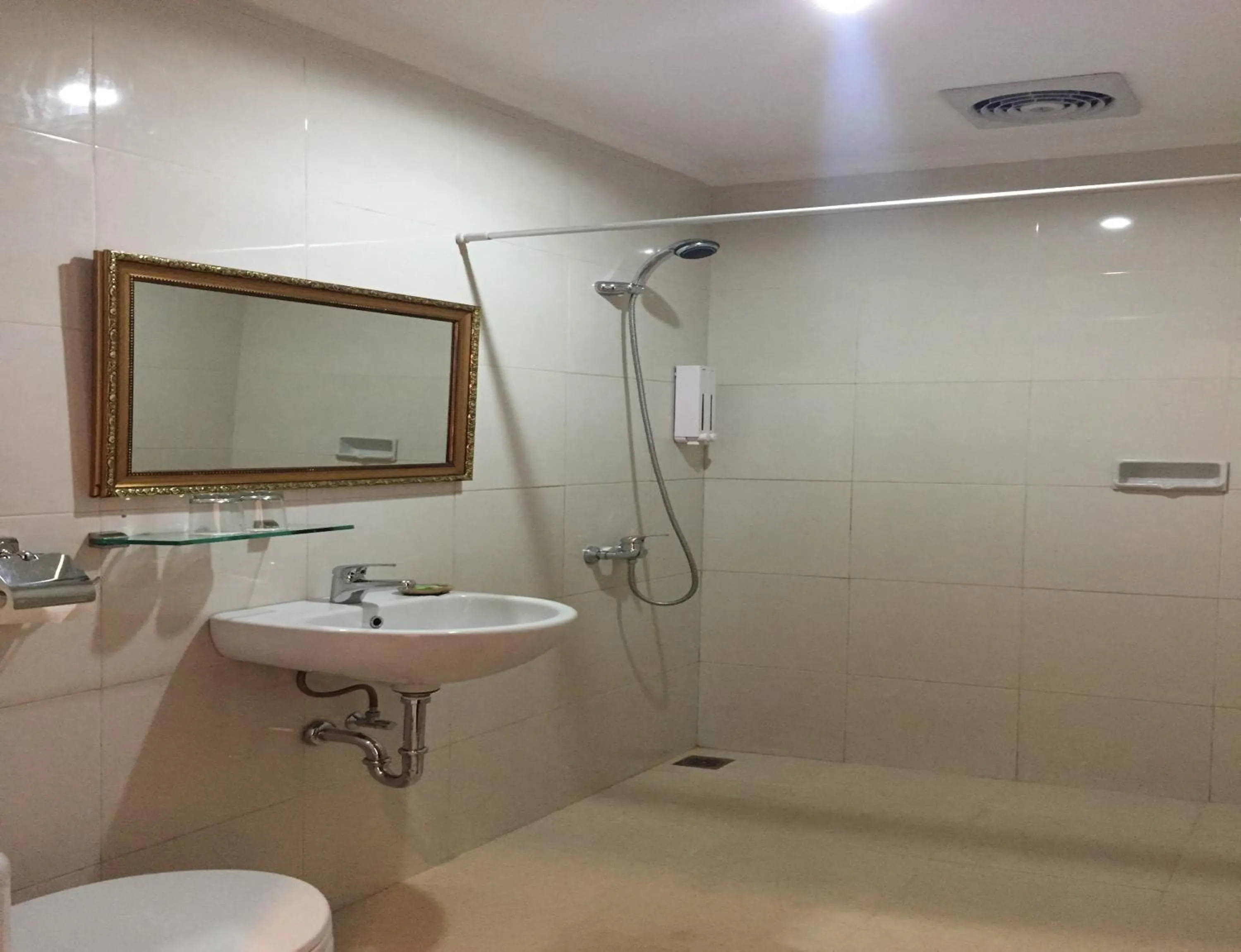 Bathroom in Teja Home Stay