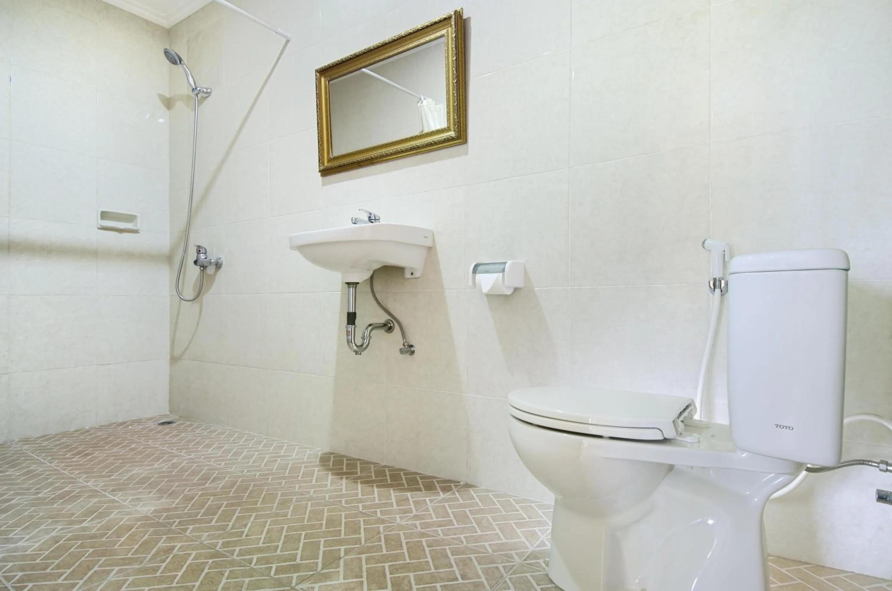 Bathroom in Teja Home Stay