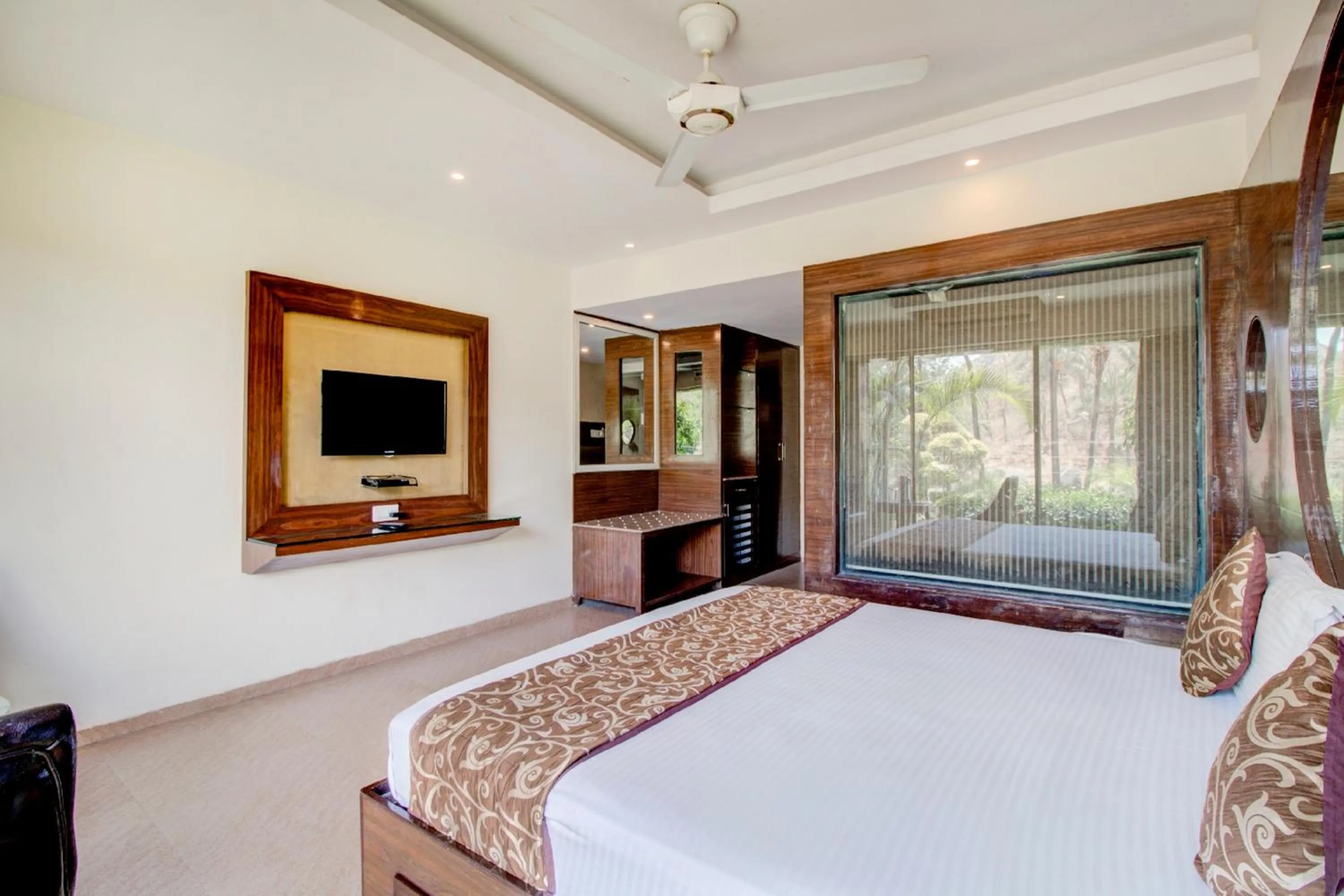 Photo of the whole room in Hotel Royale Palace