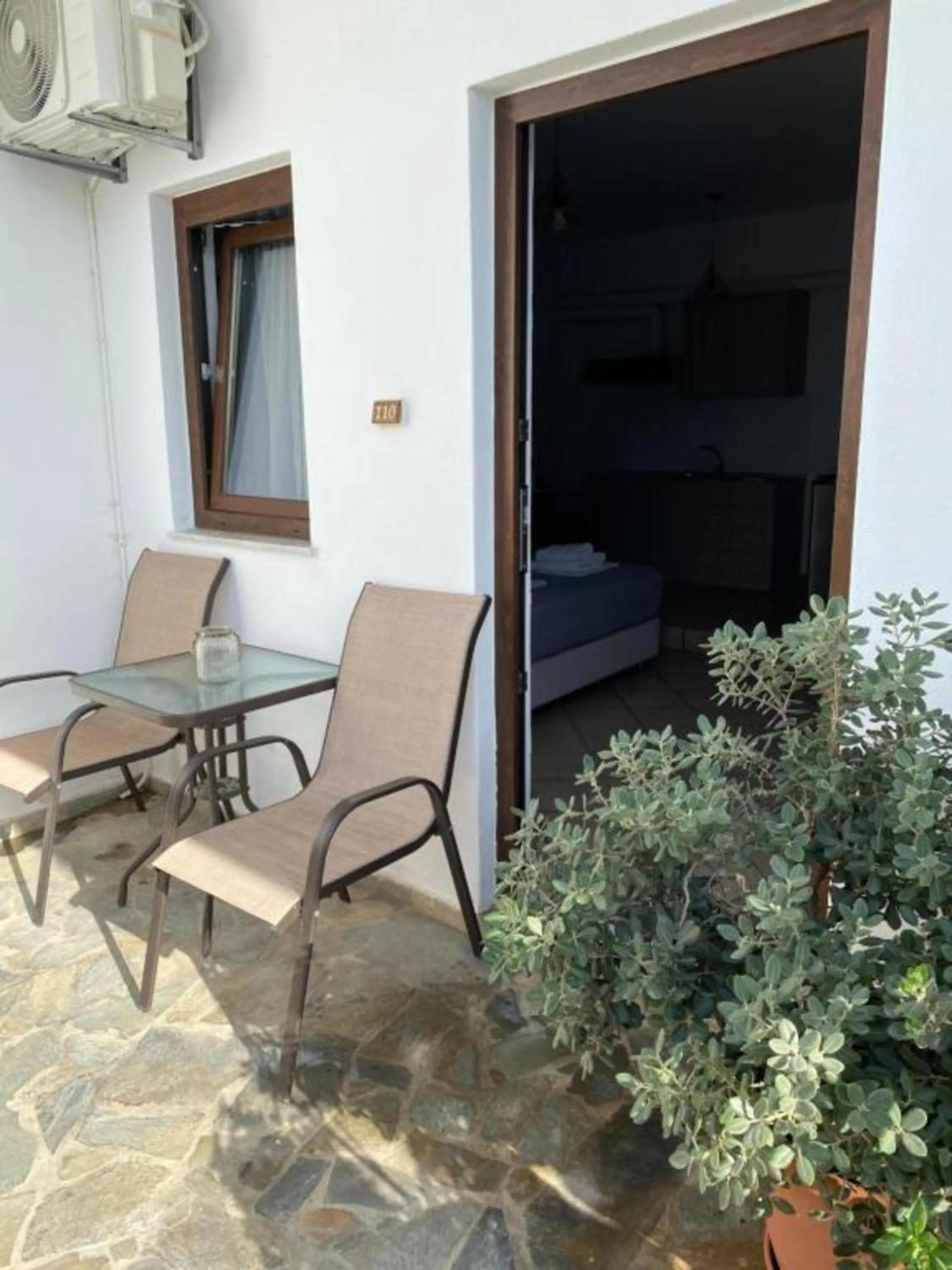 Facade/entrance in Kasteli Studios & Apartments