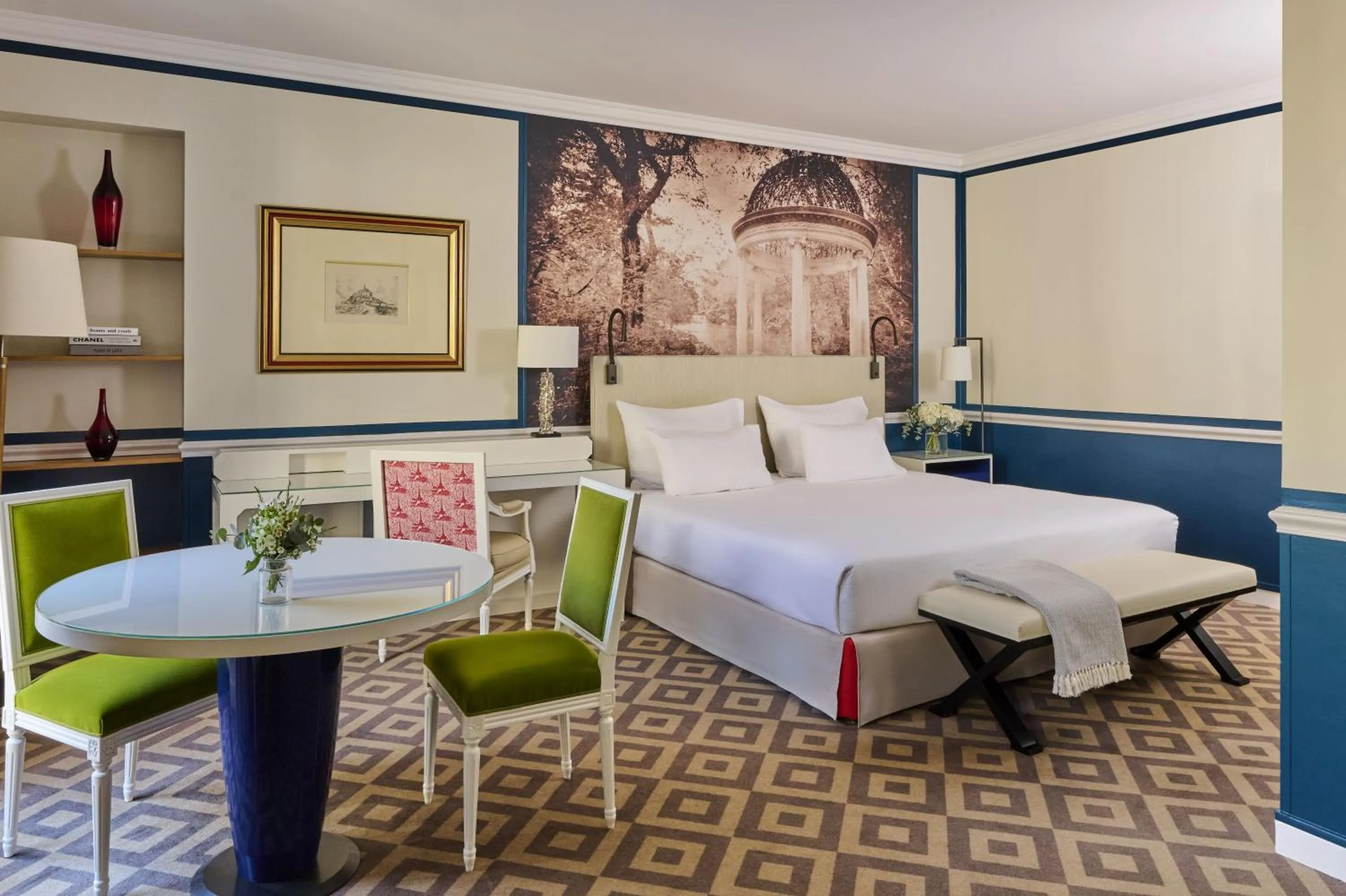 Bedroom, Bed in Fraser Suites Le Claridge Champs-Elysées