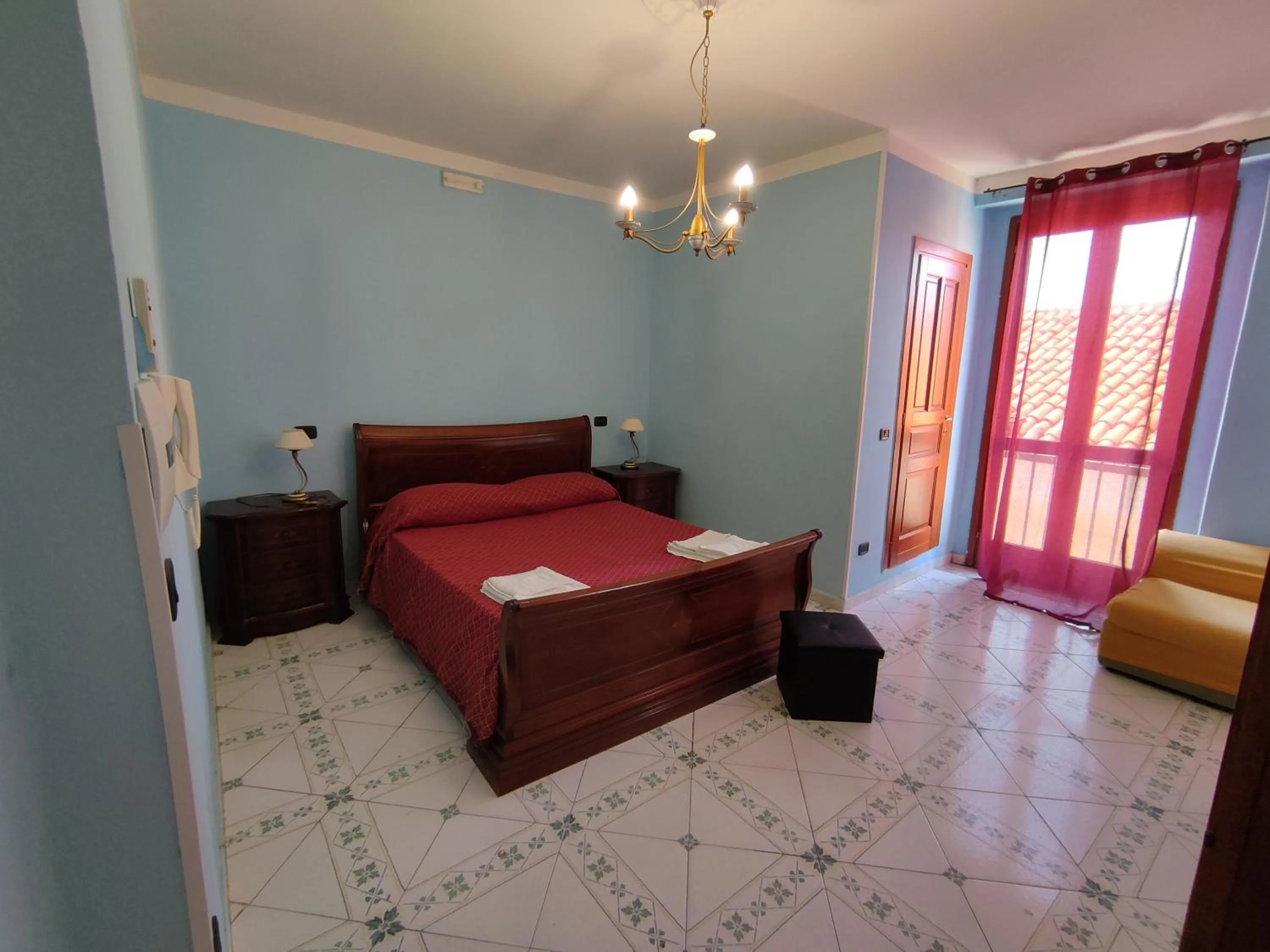 Photo of the whole room, Bed in Kirillos IN CILENTO