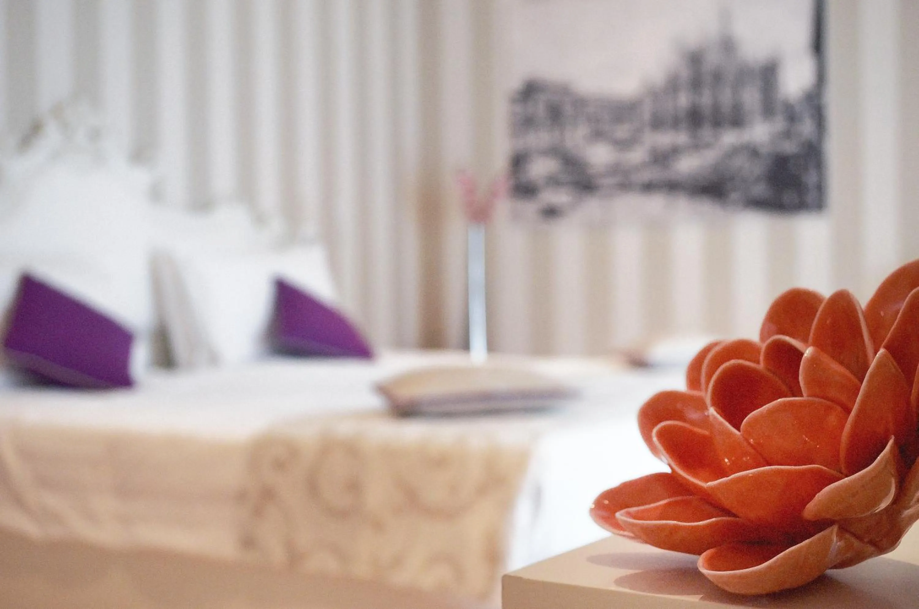 Decorative detail, Bed in Rooms Milano Duomo