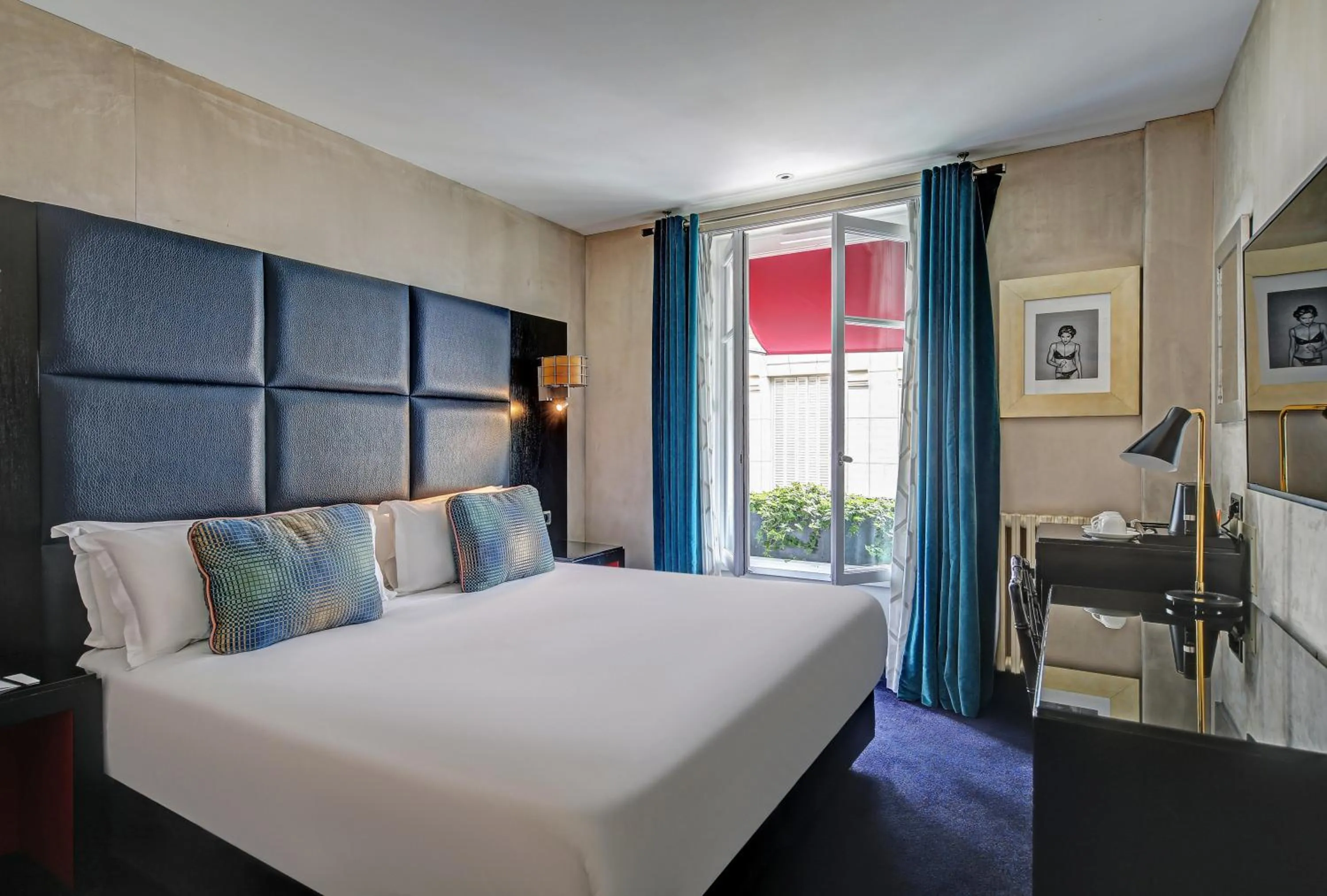 Bed in Chalgrin Boutique Hotel