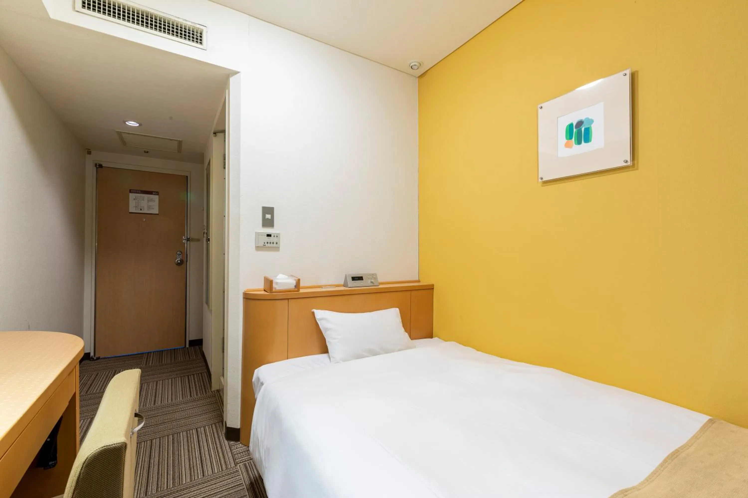 Photo of the whole room, Bed in Nest Hotel Kumamoto