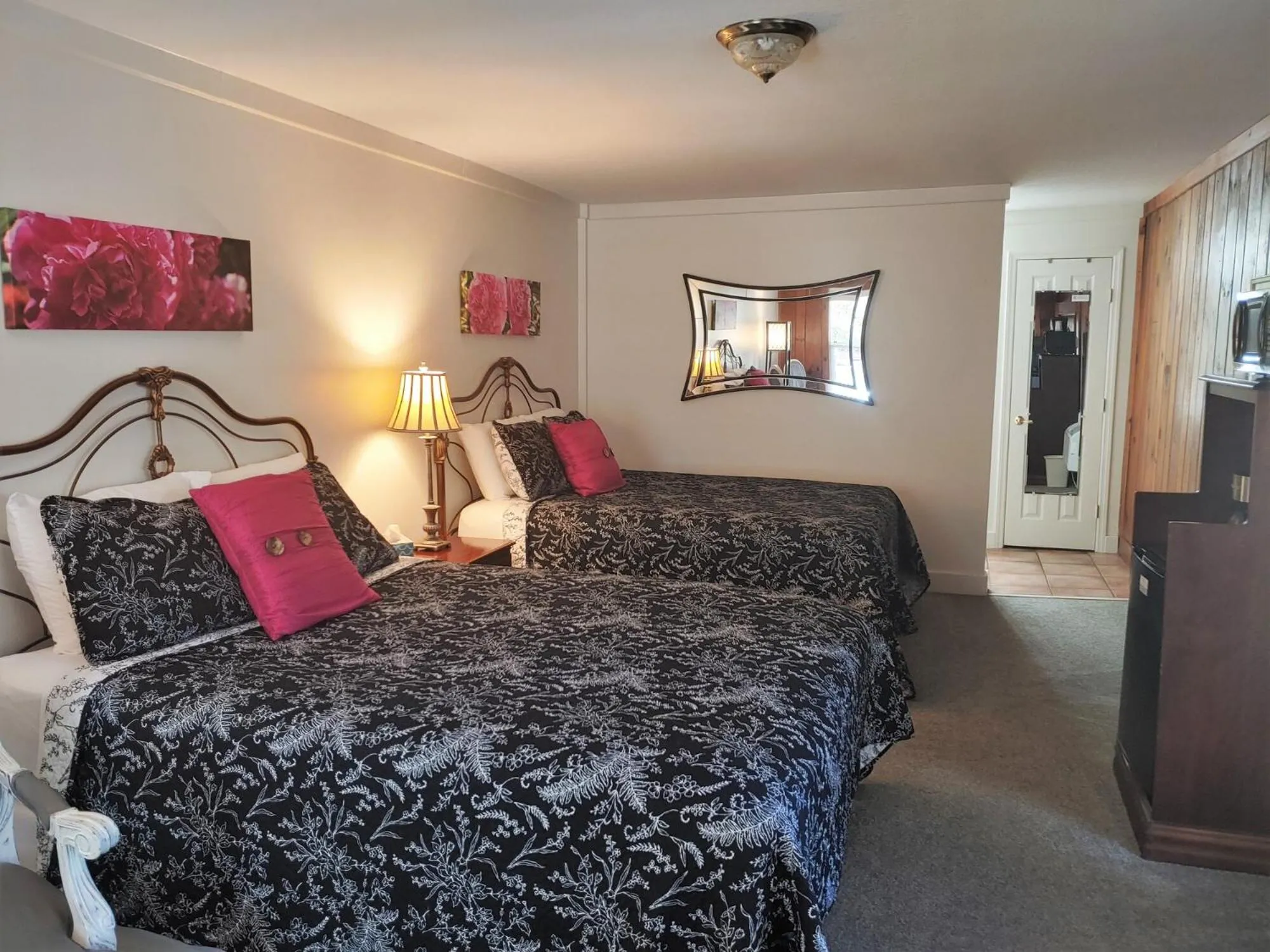 Bedroom, Bed in McKinley Edwards Inn