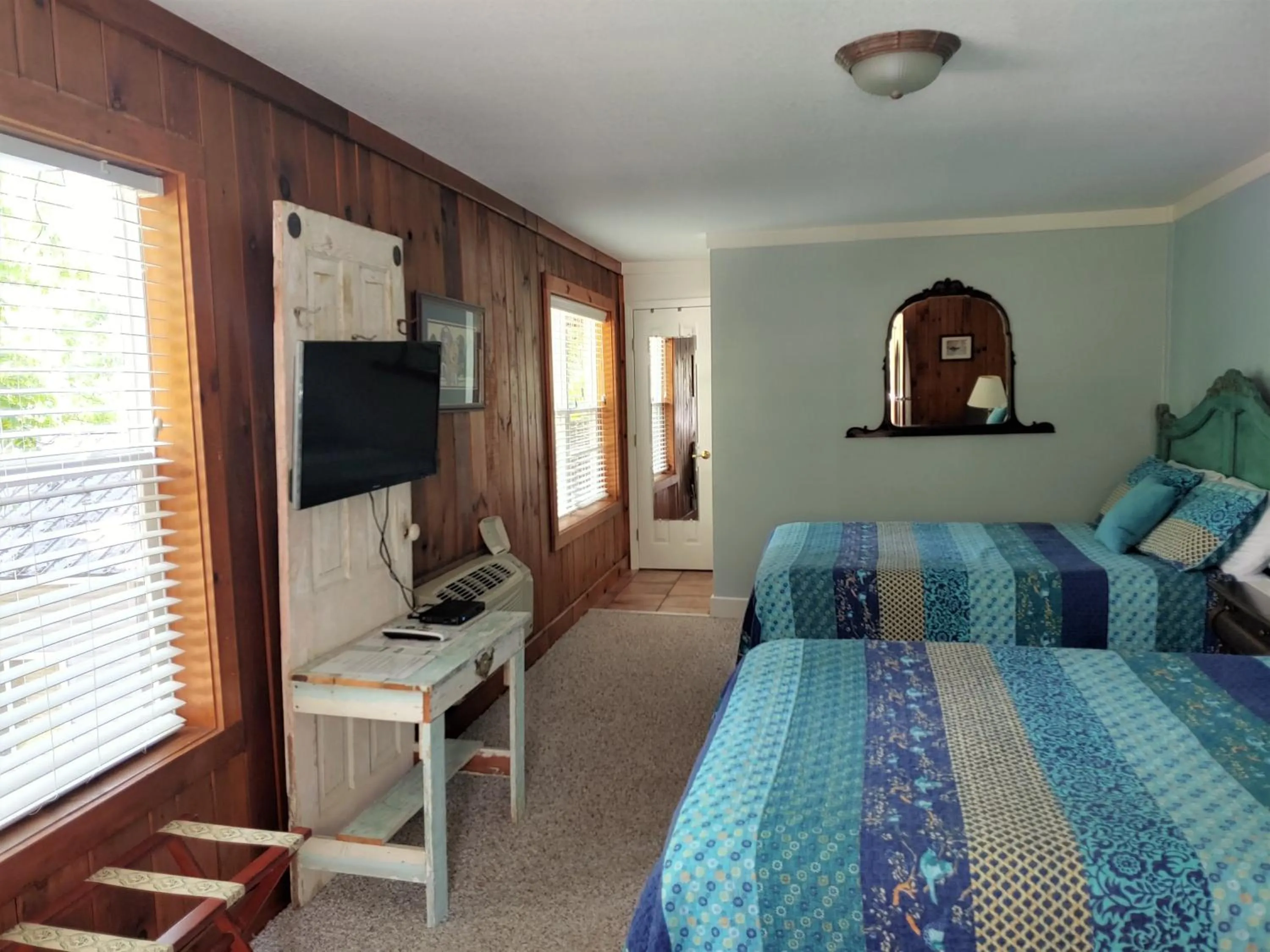 Bed in McKinley Edwards Inn