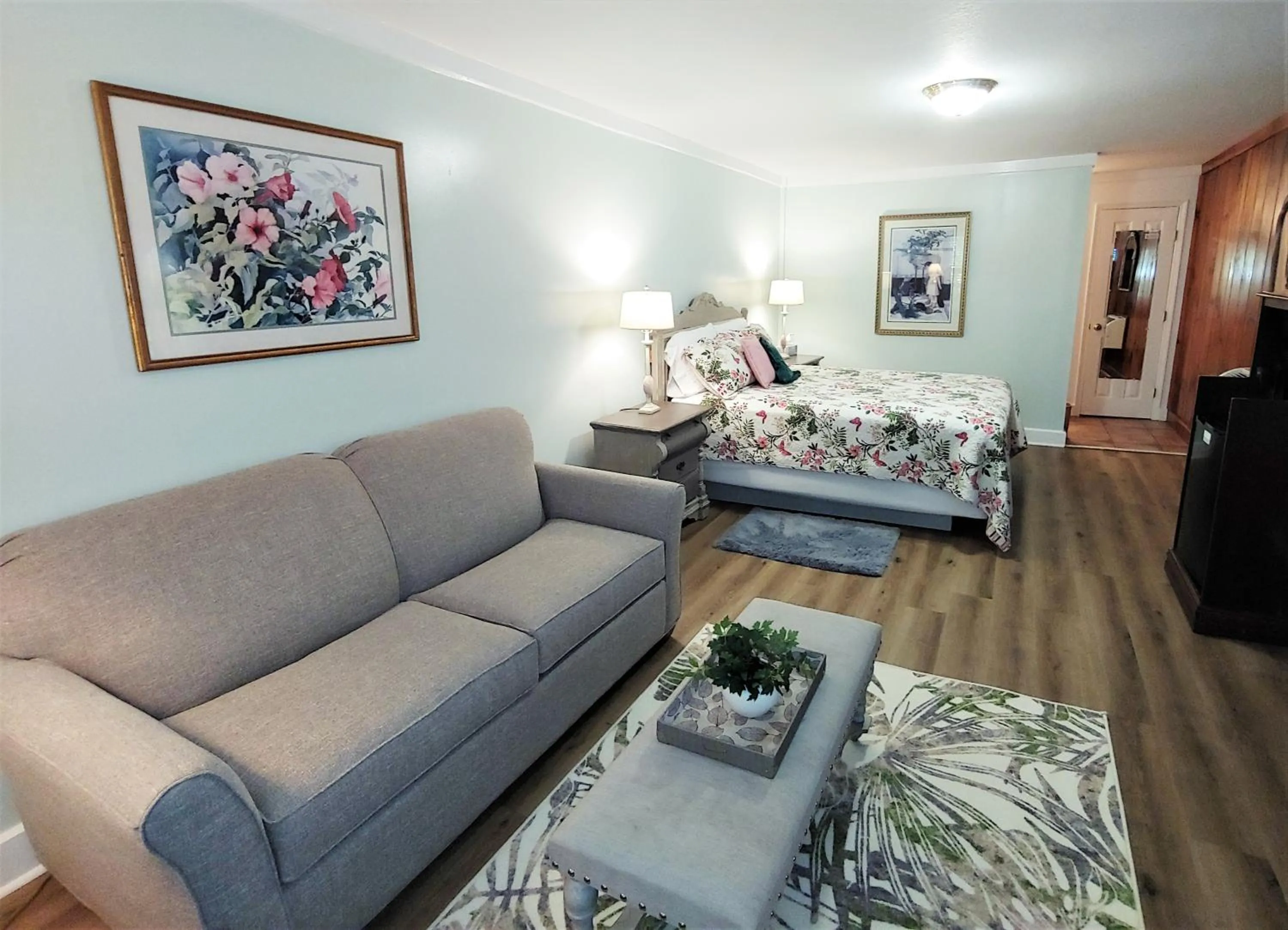 Bedroom, Bed in McKinley Edwards Inn
