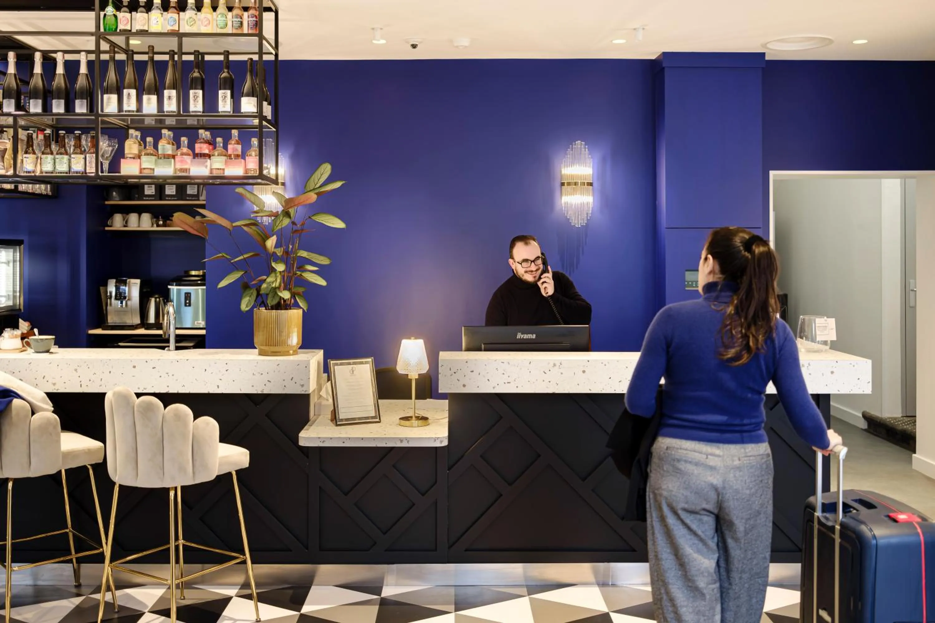 Lobby or reception in Hôtel du Parc Thionville Centre