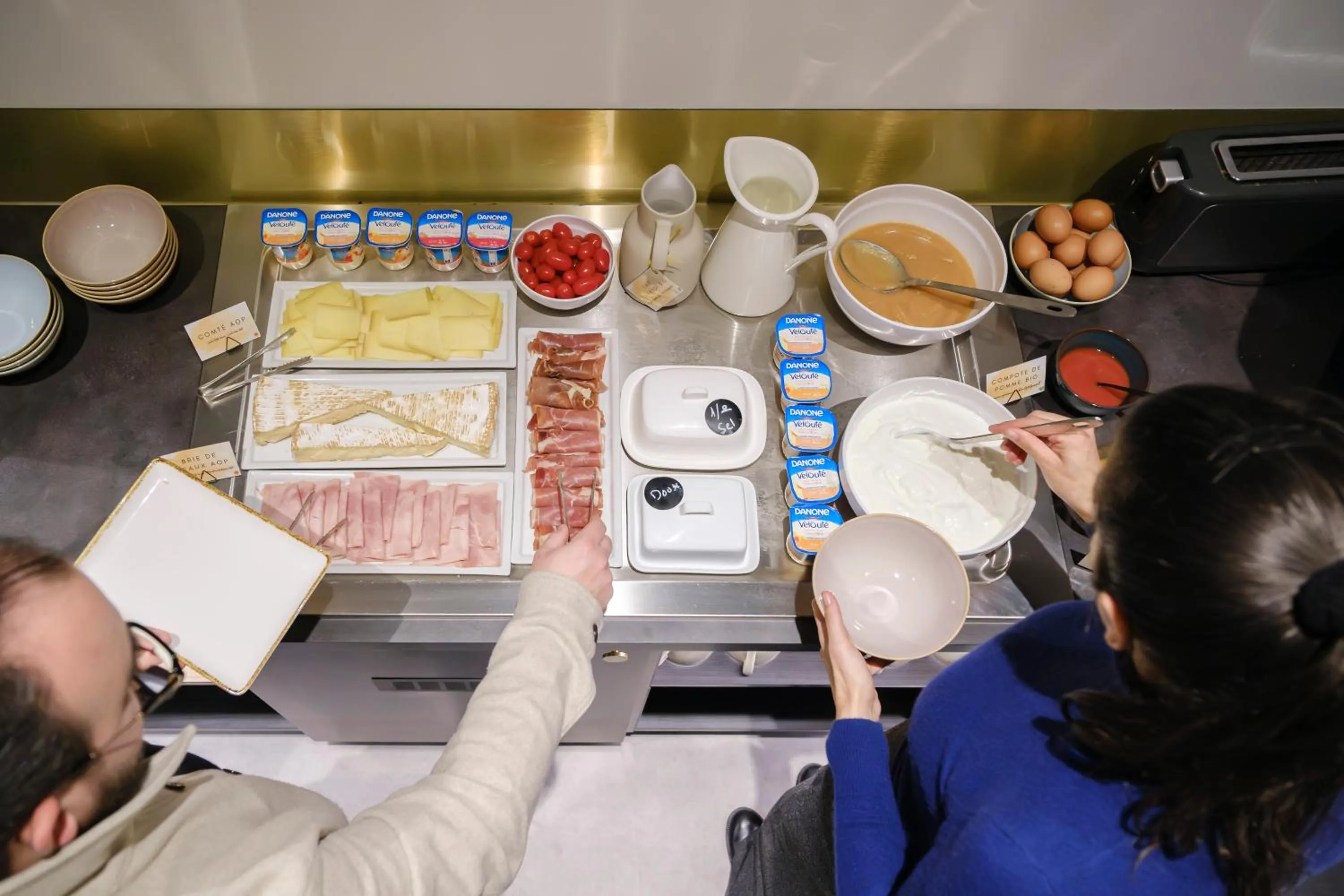 Breakfast in Hôtel du Parc Thionville Centre