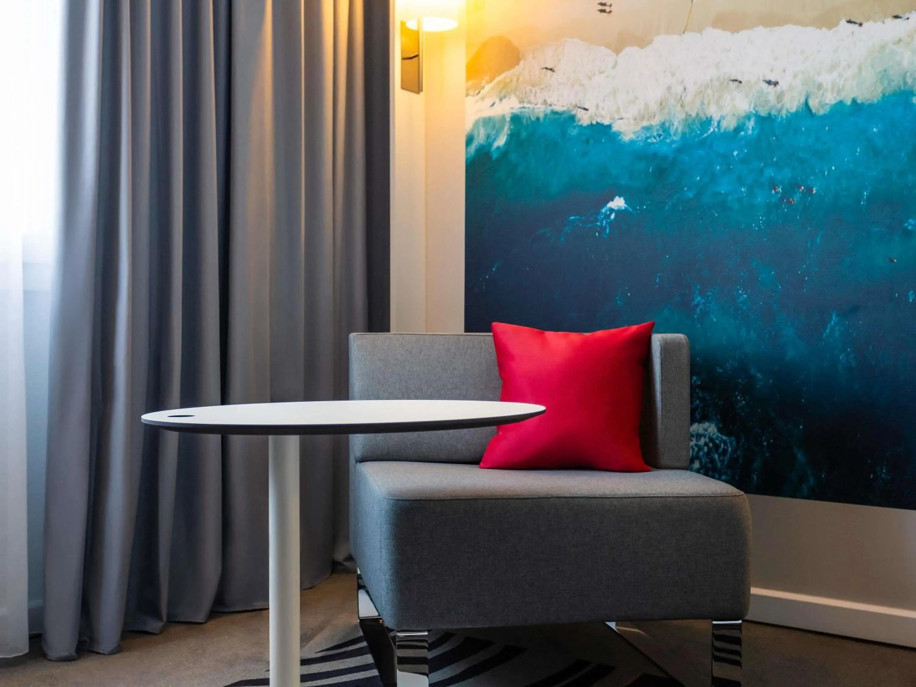 Bedroom in Novotel Bordeaux Centre Ville