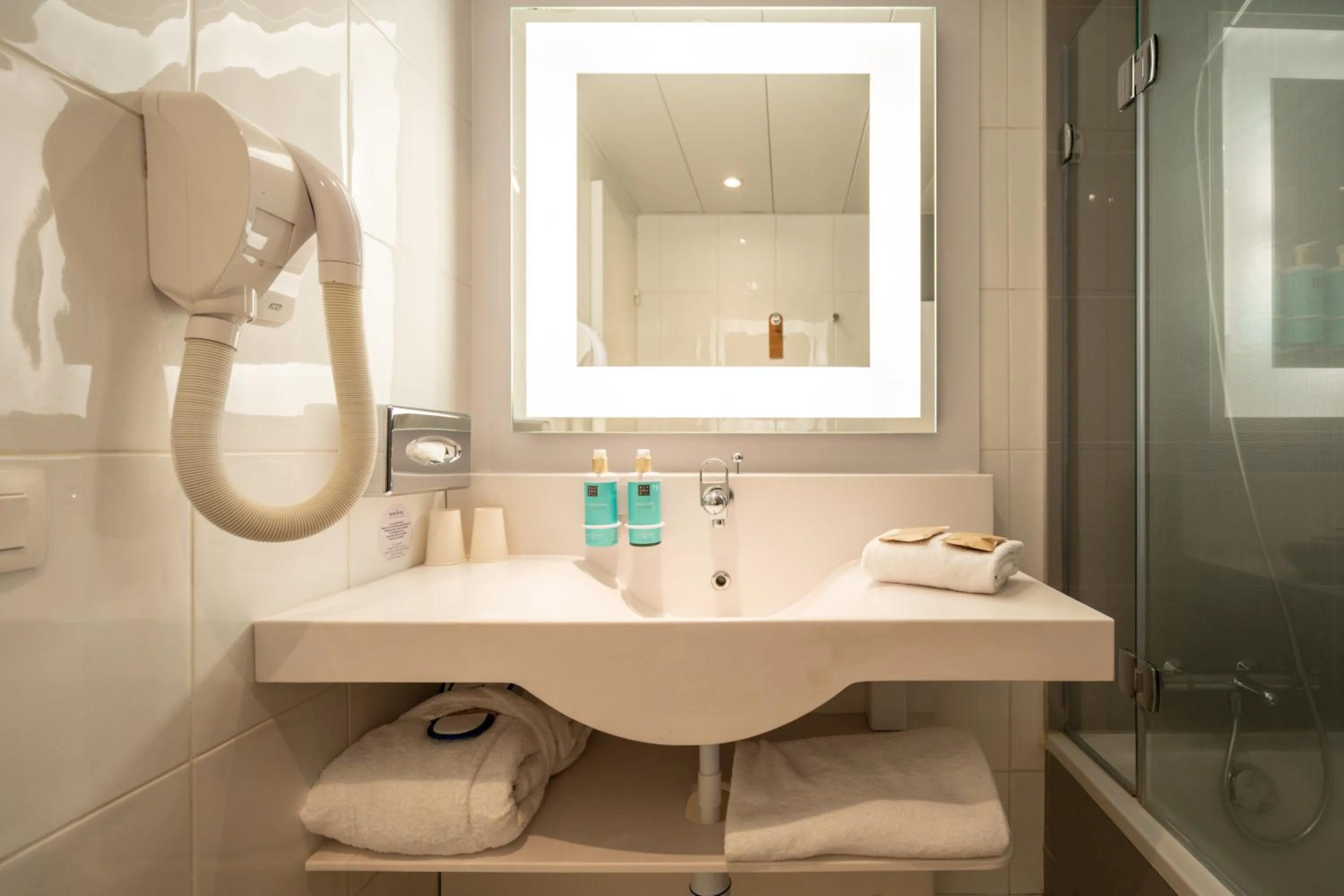 Bathroom in Novotel Bordeaux Centre Ville