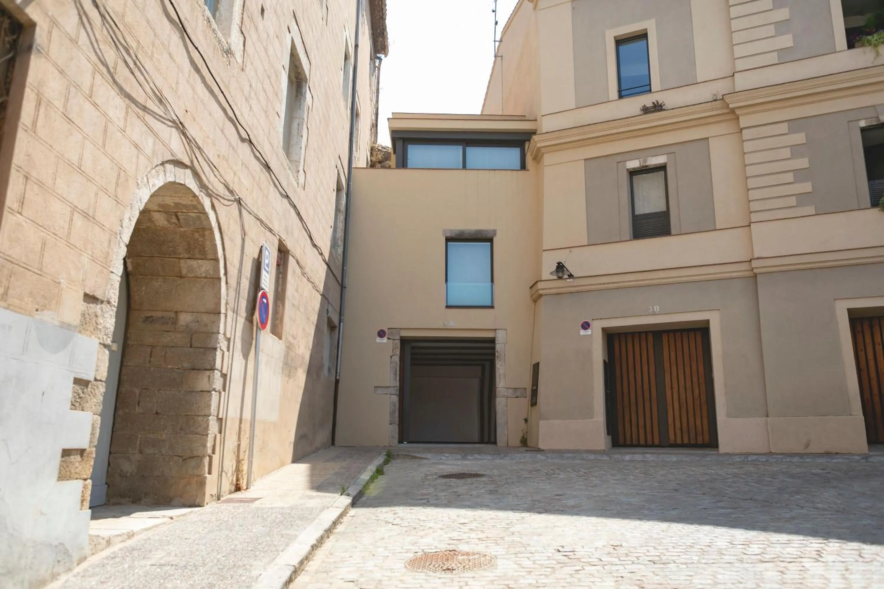 Property building in Bravissimo Portal Nou, with private garage
