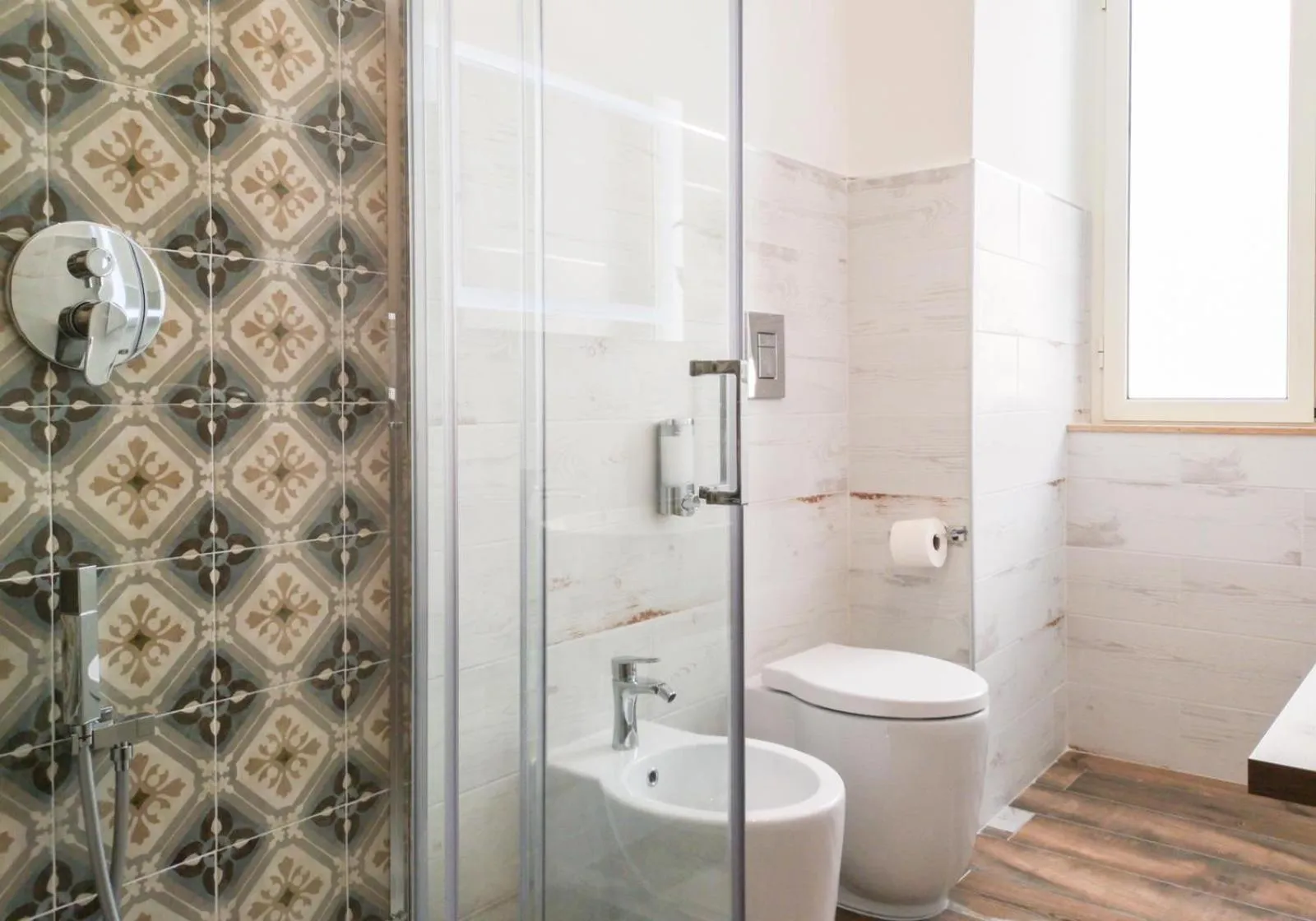 Bathroom in Calenda Suite