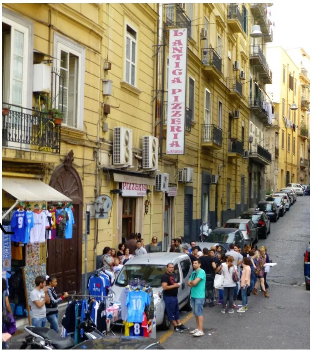 Neighbourhood in Calenda Suite