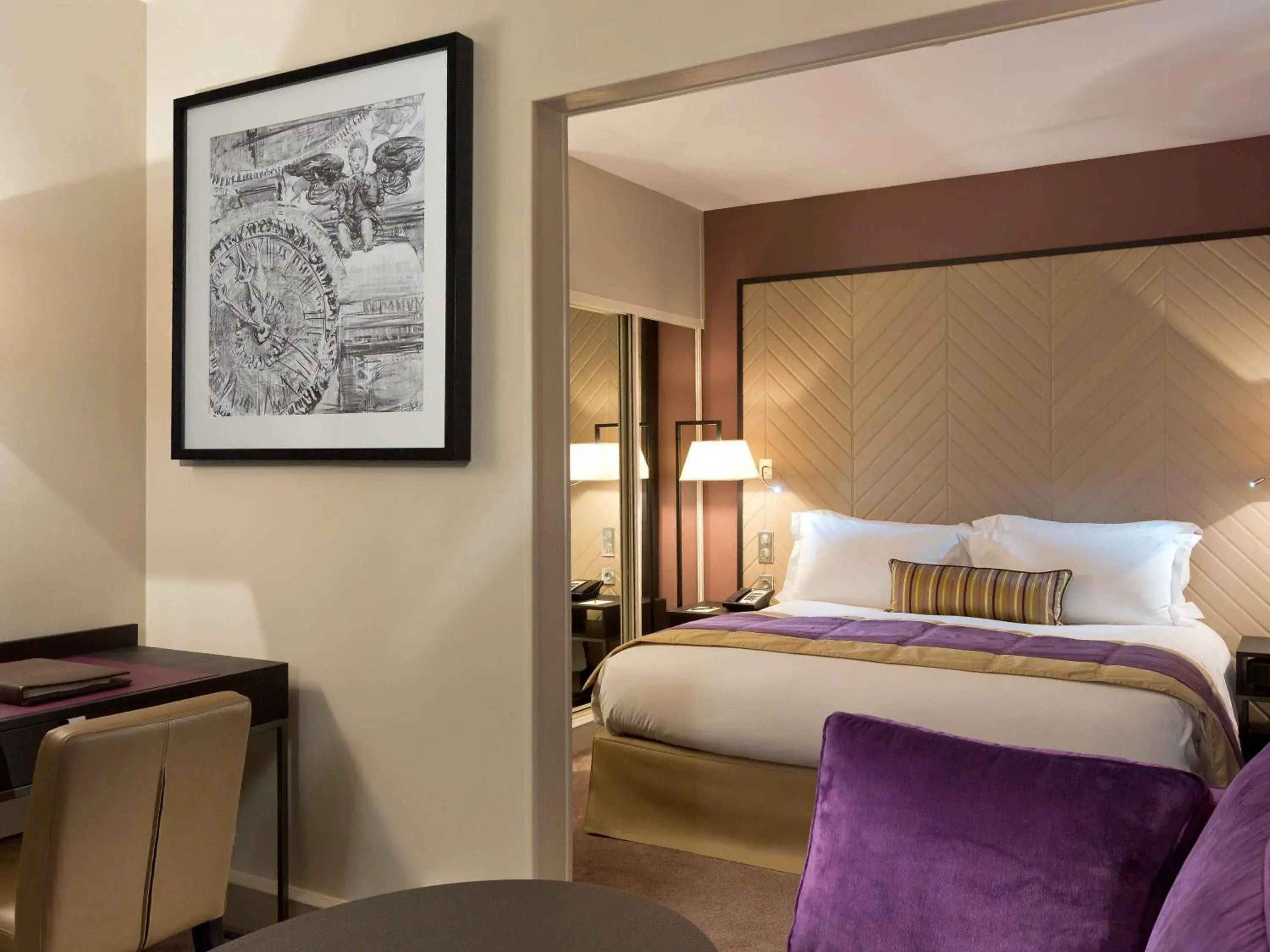 Junior King Suite with Lounge Area in Sofitel Strasbourg Grande Ile Junior King Suite with Lounge Area in Sofitel Strasbourg Grande Ile