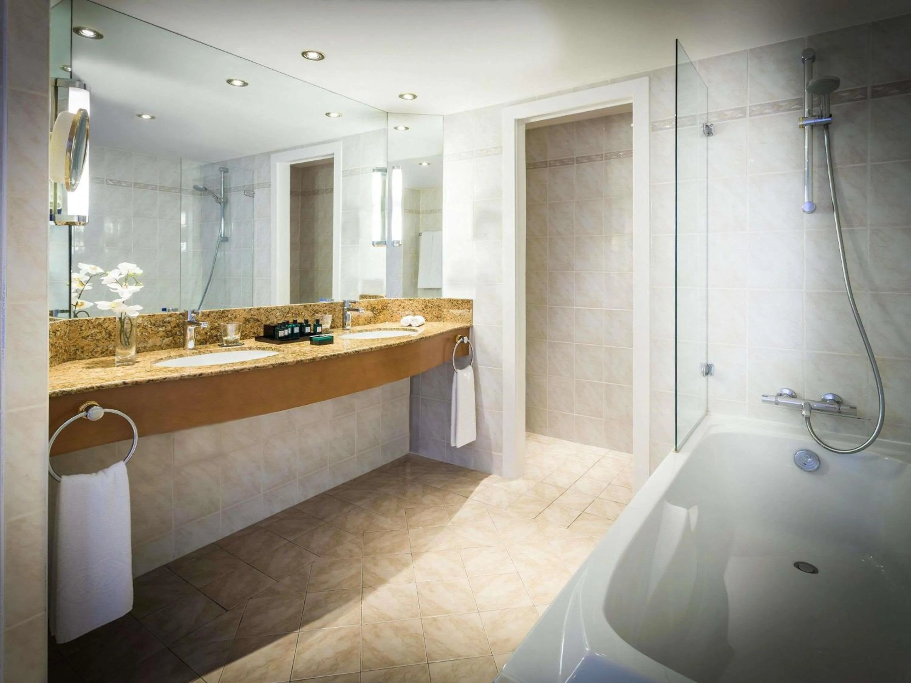 Bedroom in Sofitel Strasbourg Grande Ile