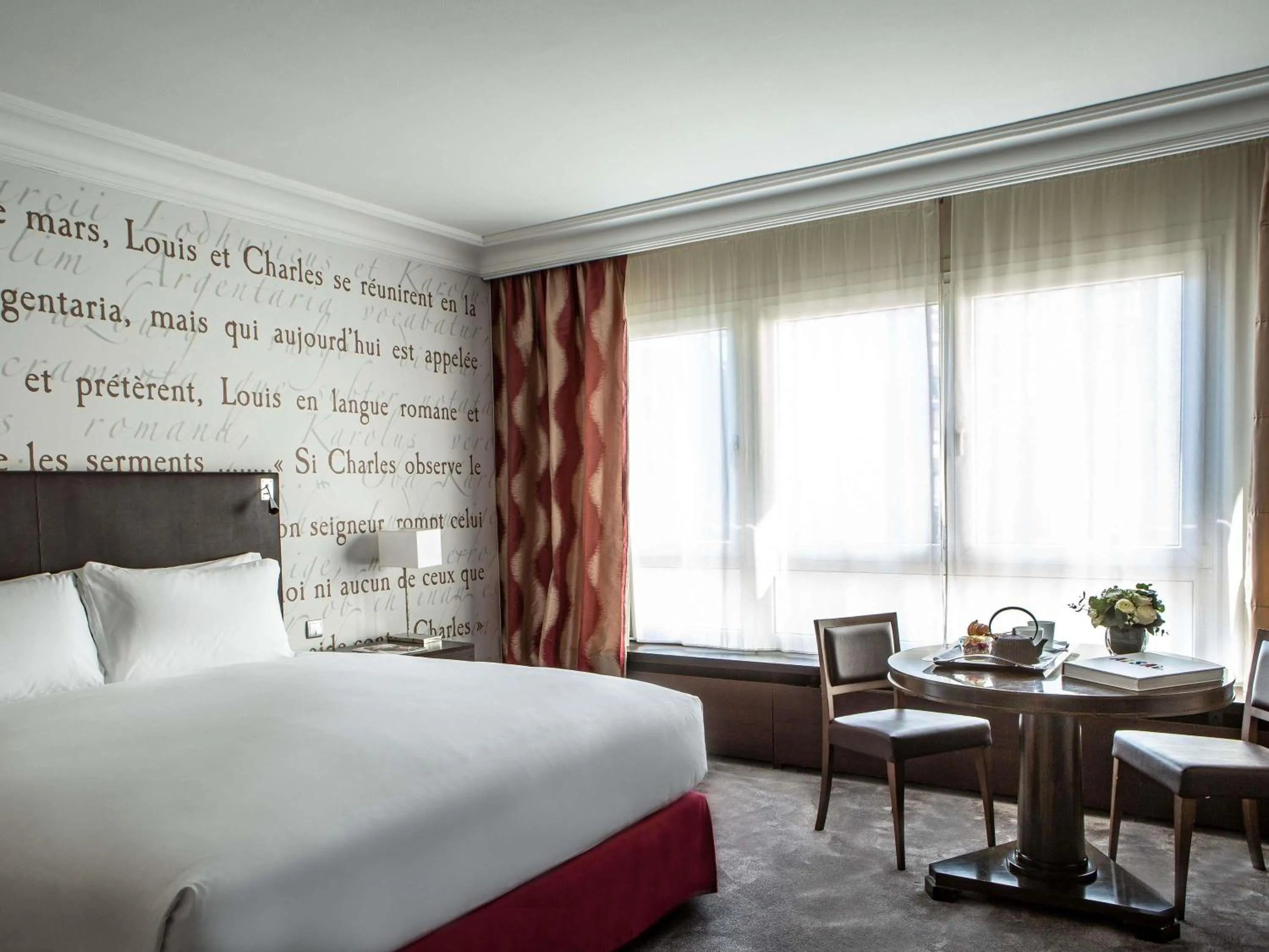 Bedroom, Bed in Sofitel Strasbourg Grande Ile