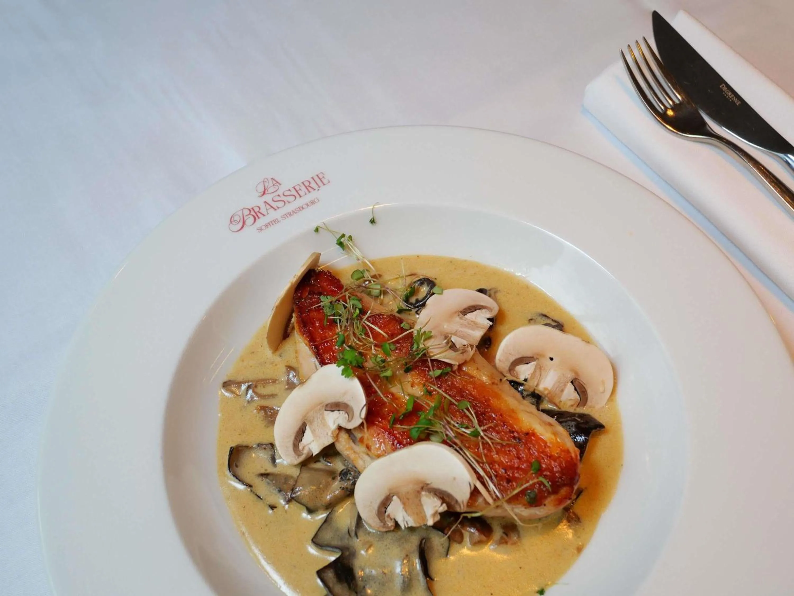 Restaurant/places to eat in Sofitel Strasbourg Grande Ile