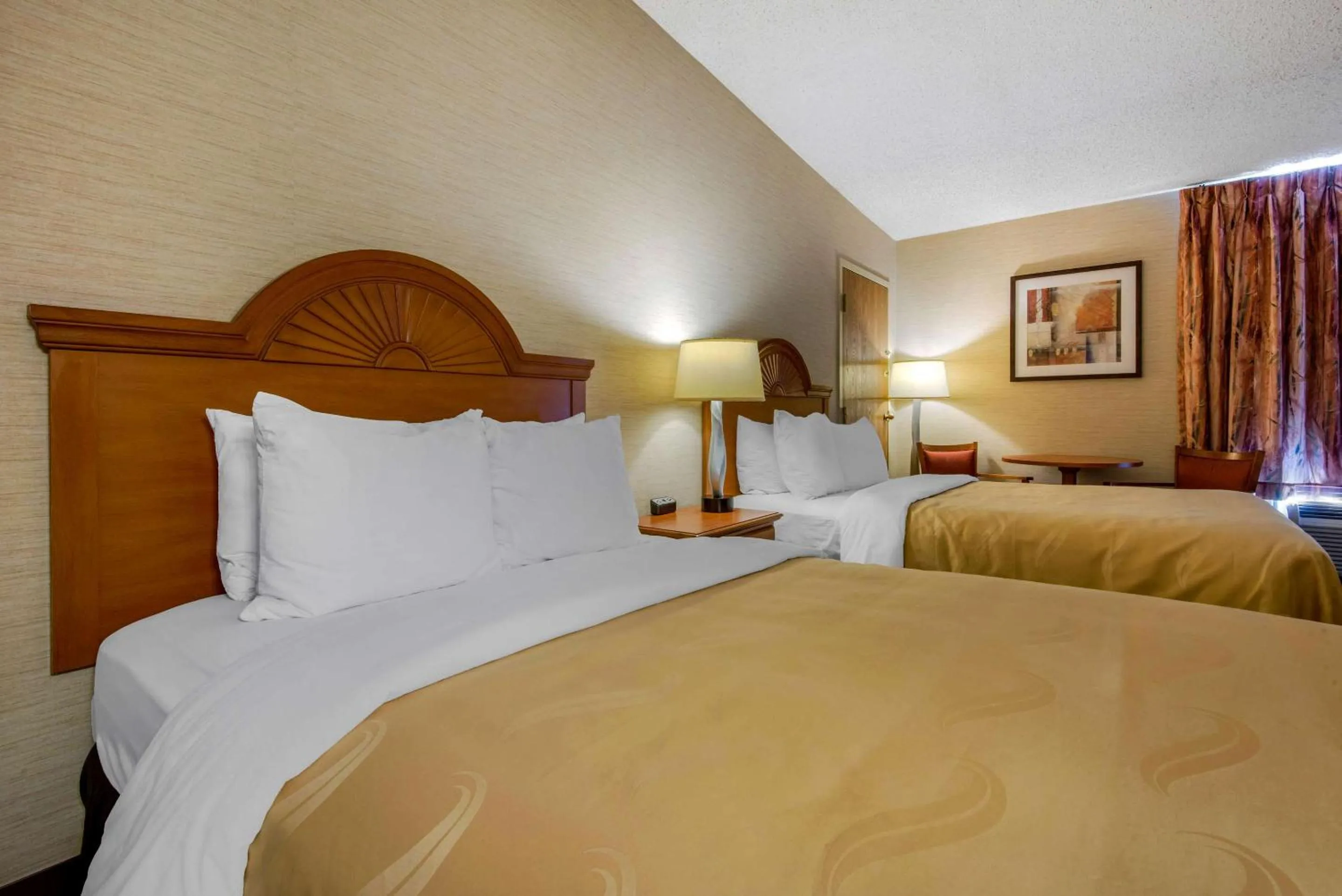 Bedroom, Bed in Quality Inn & Suites Mansfield