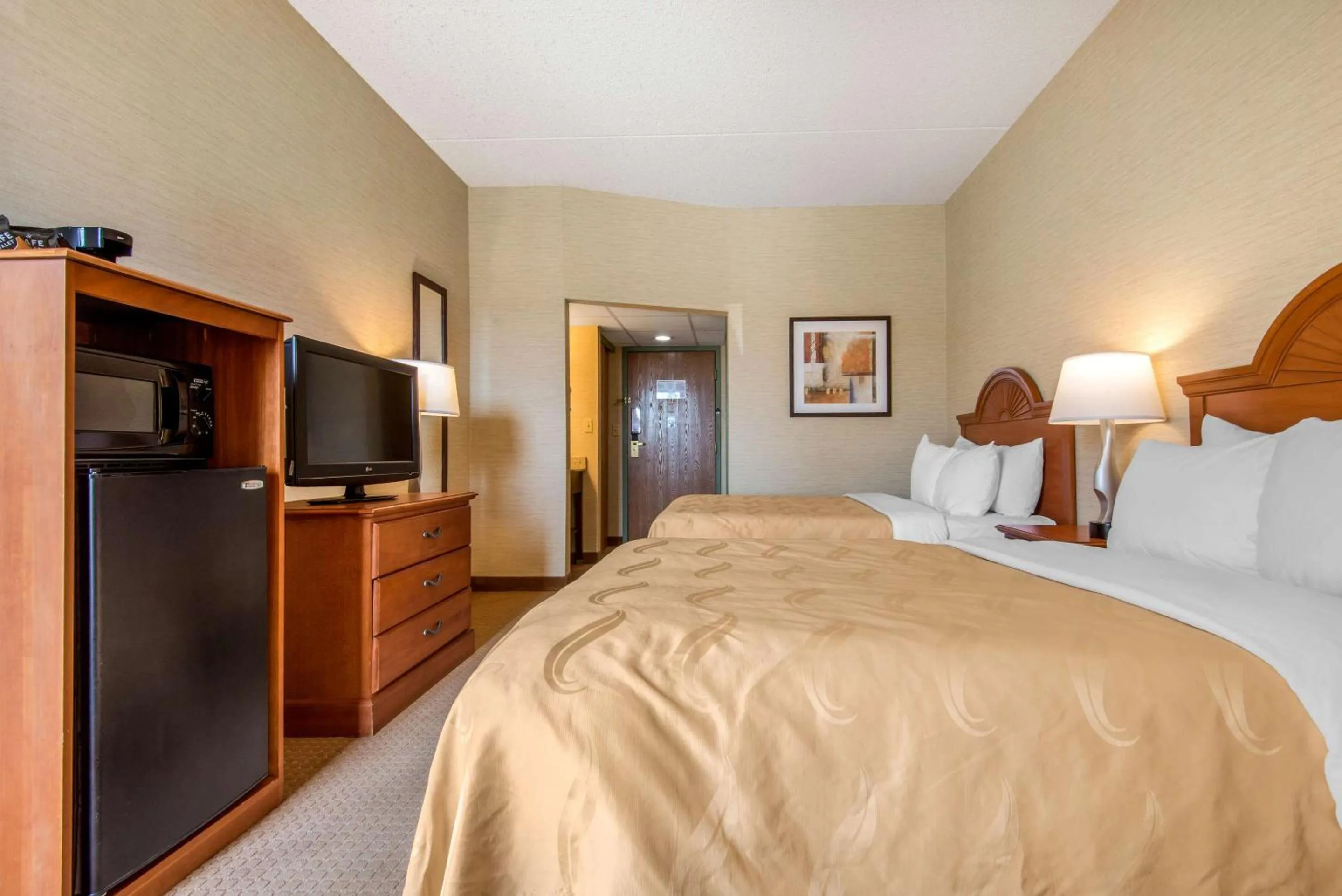 Bedroom, Bed in Quality Inn & Suites Mansfield