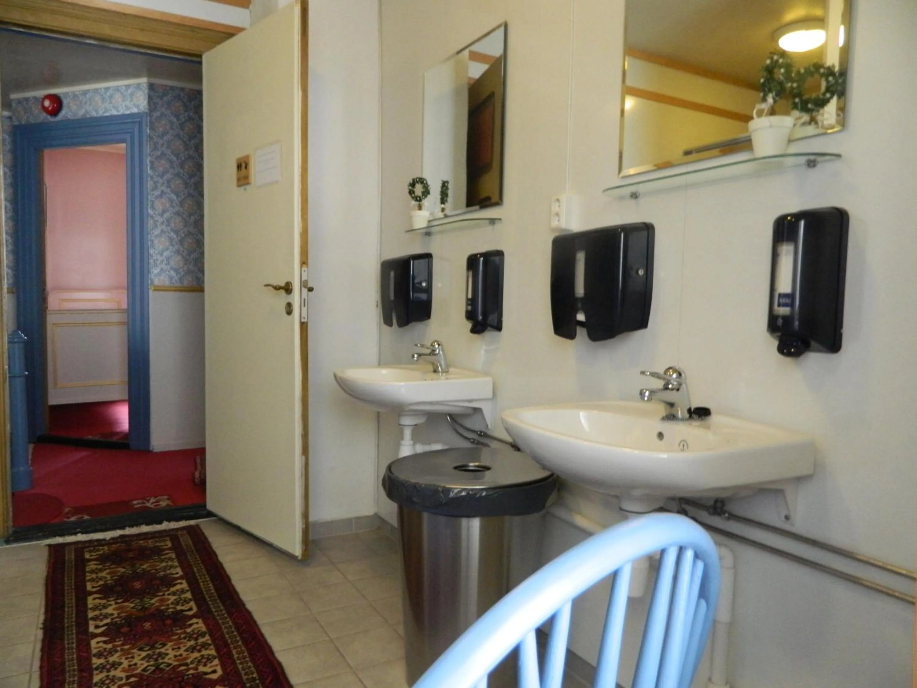 Bathroom in Eidfjord Gjestgiveri