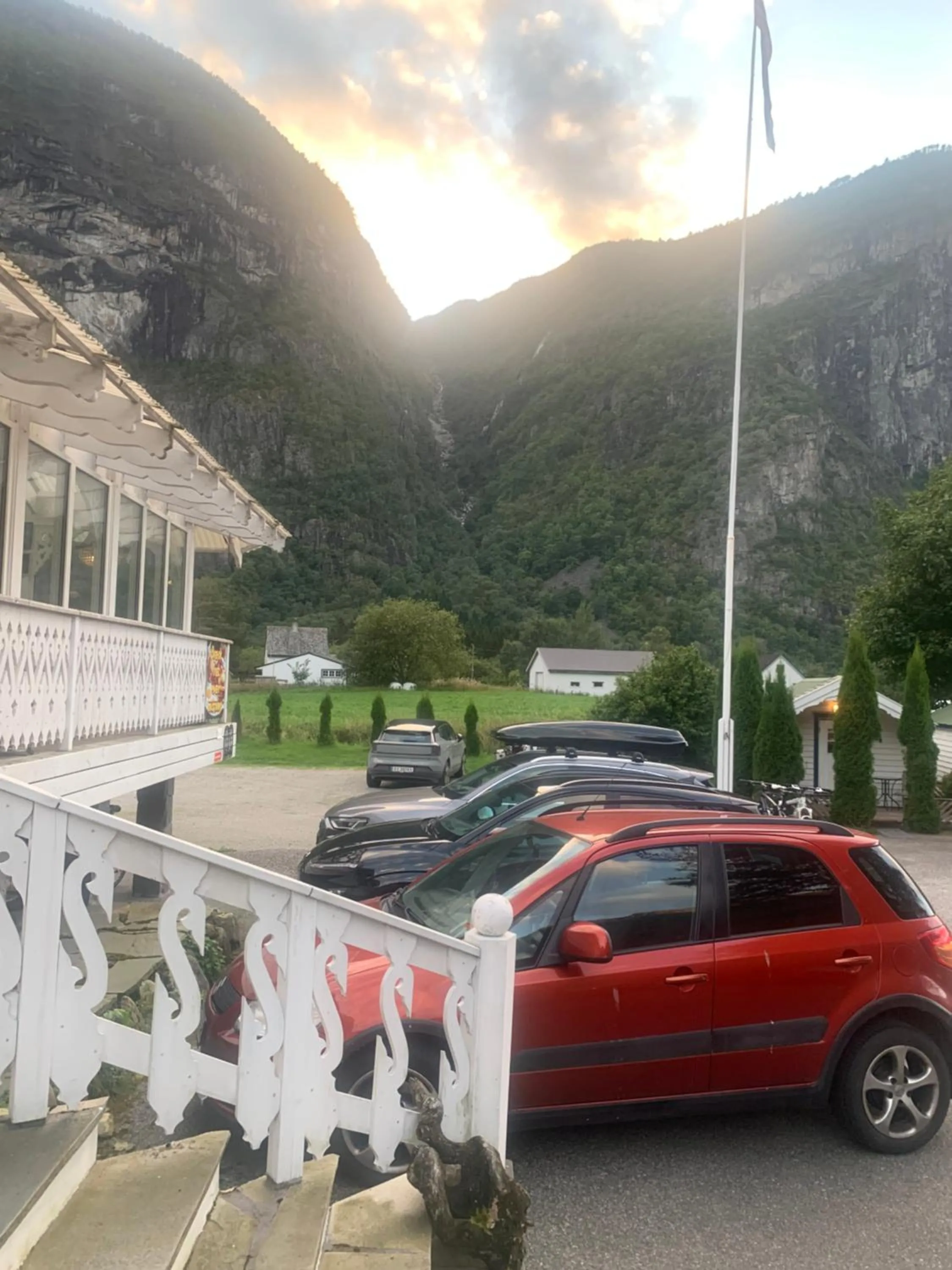 Mountain view in Eidfjord Gjestgiveri